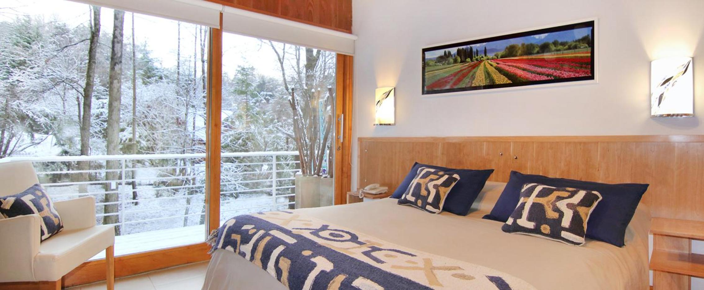 One-Bedroom Apartment with Balcony photo 2