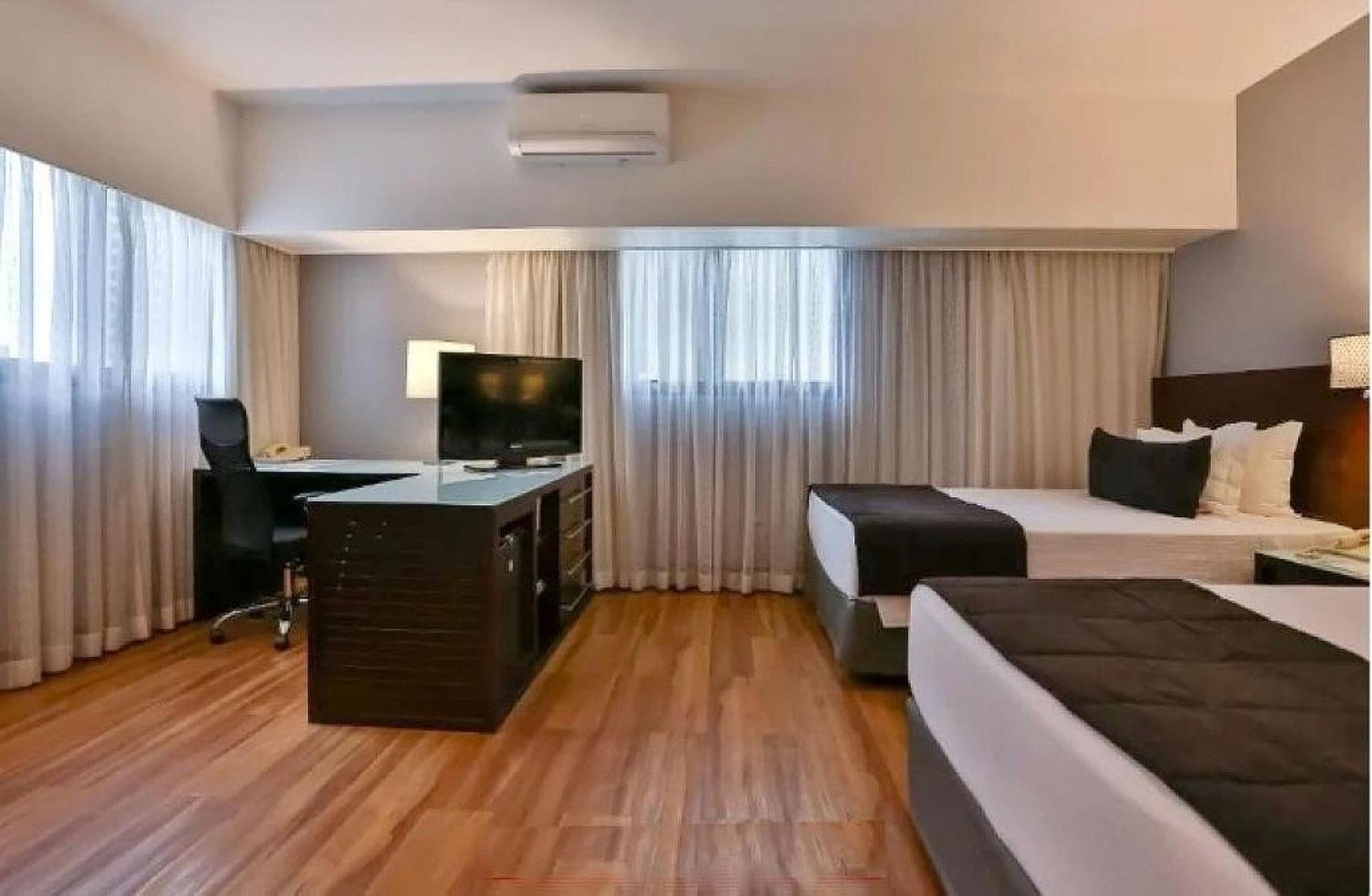 Large Double Room - Photo 9