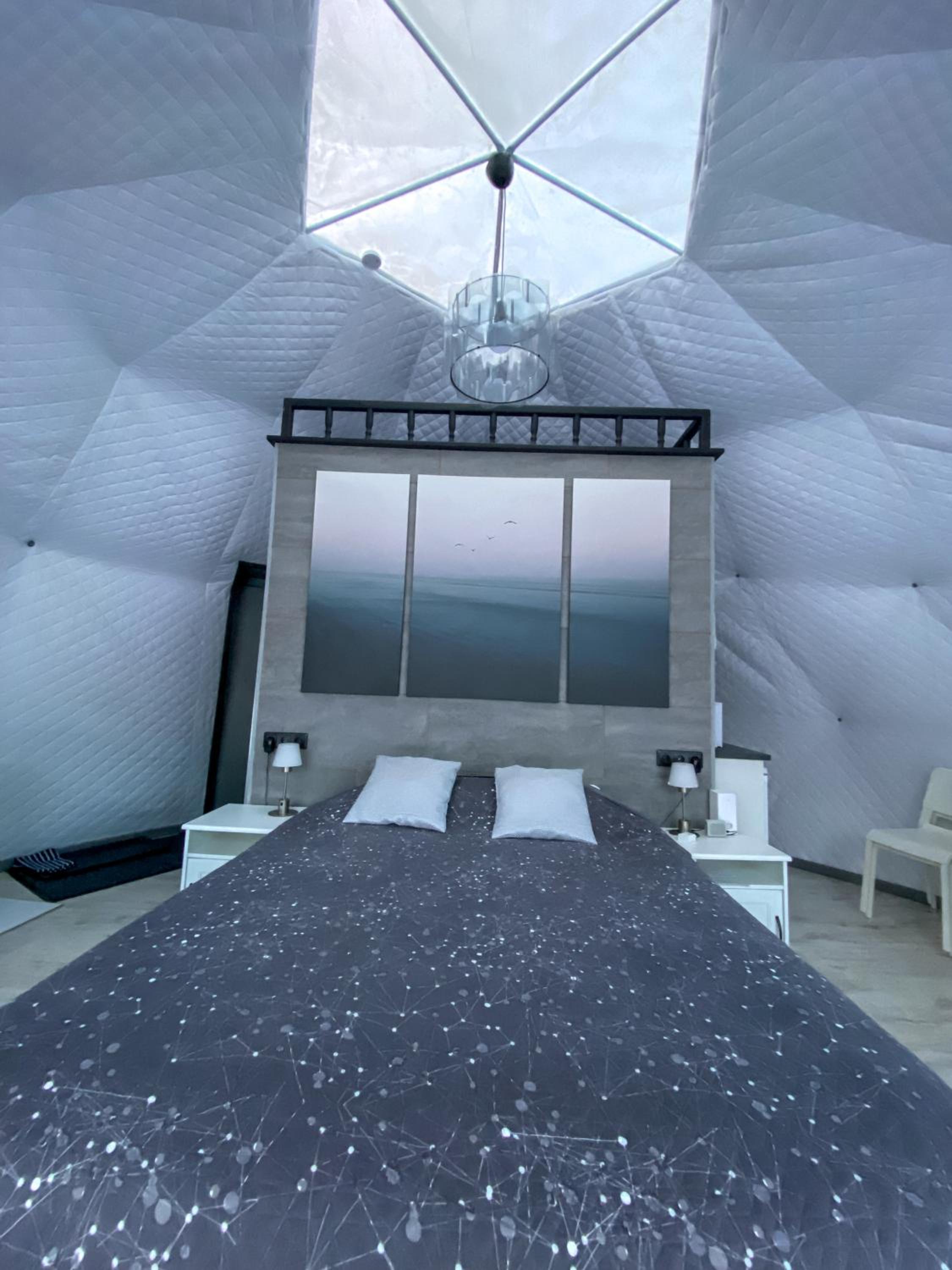 Tent - Photo 1