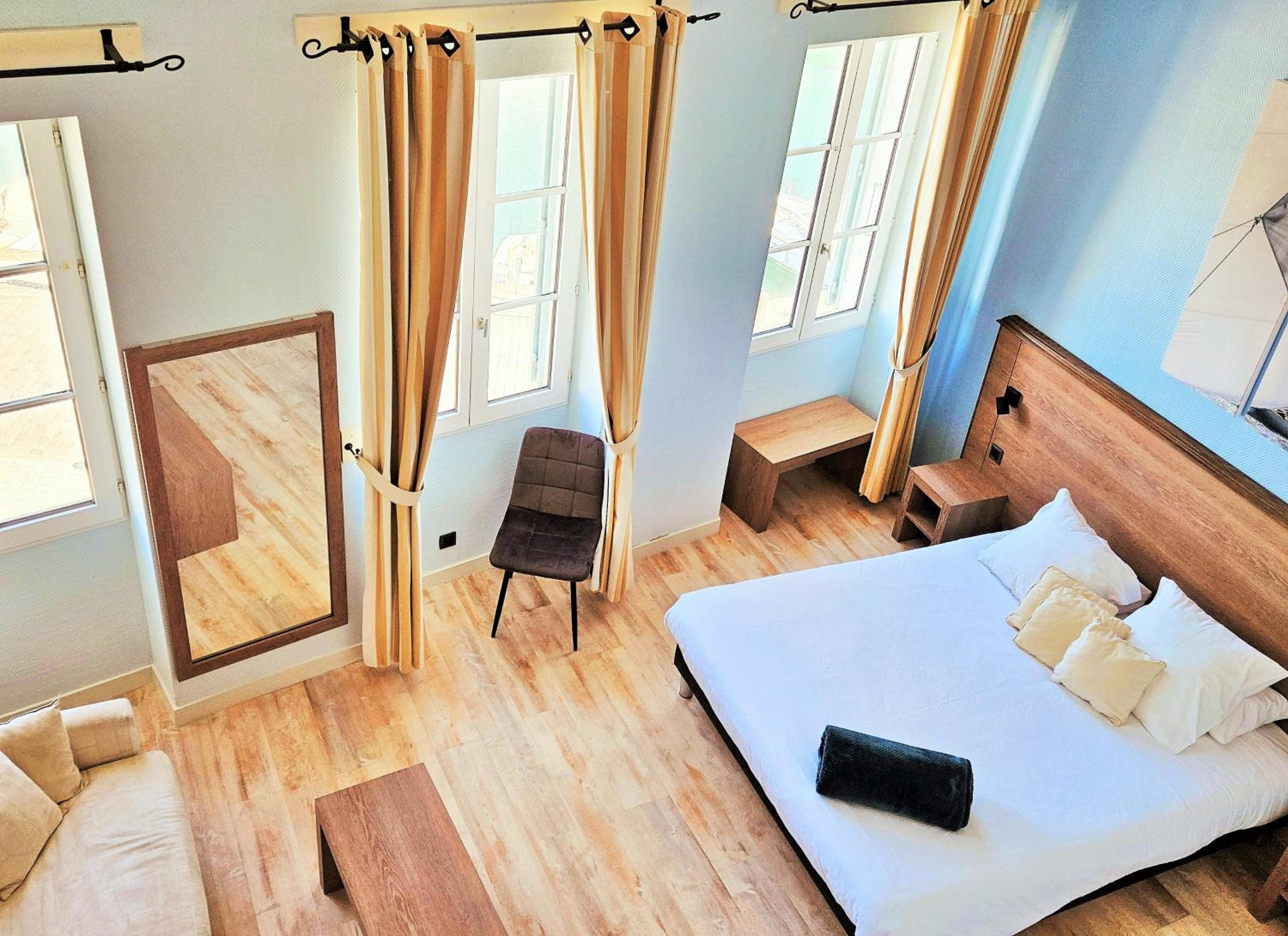 Harbor Suite