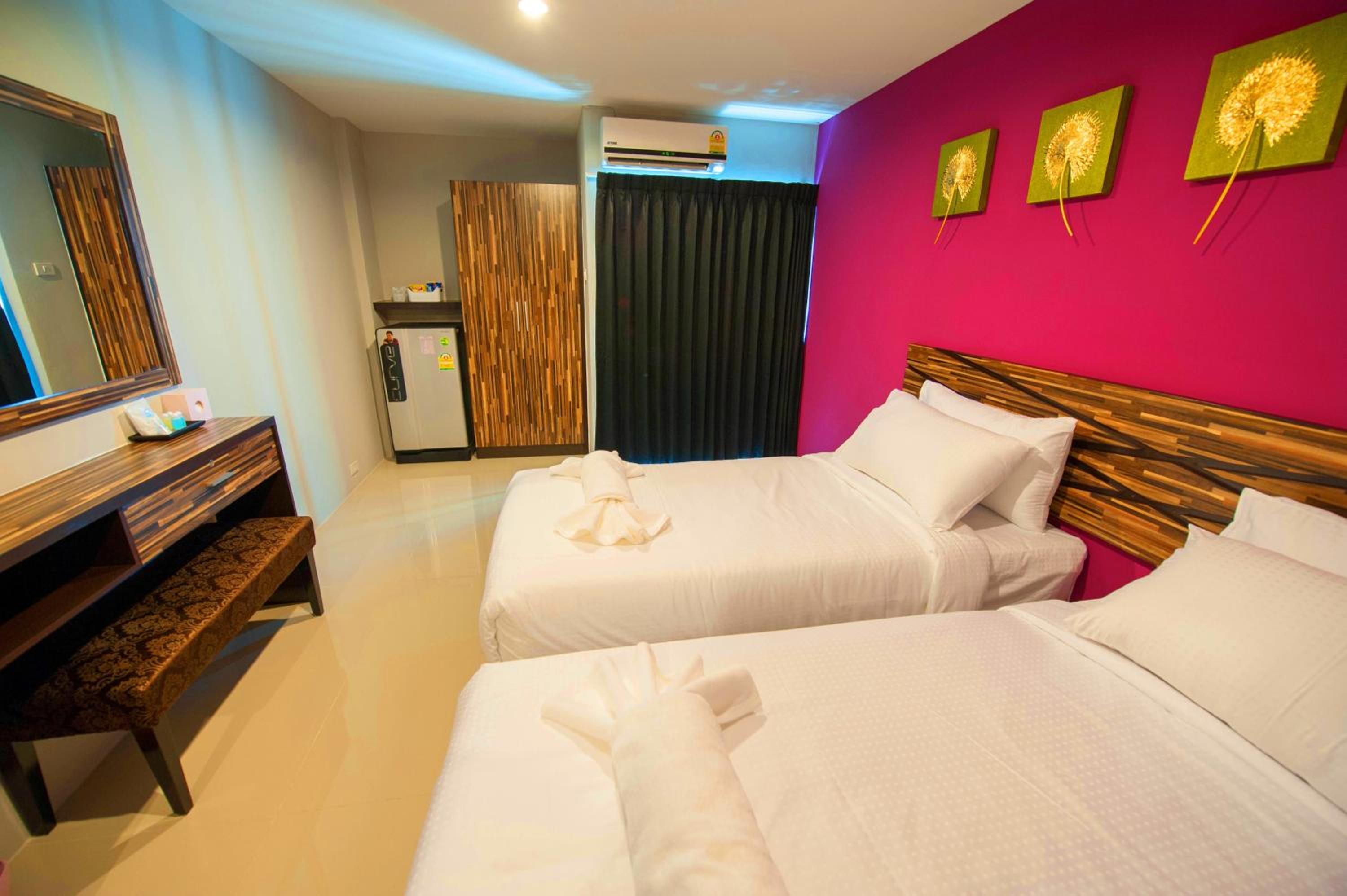 Special Offer - Superior Twin Room with Airport Transfer