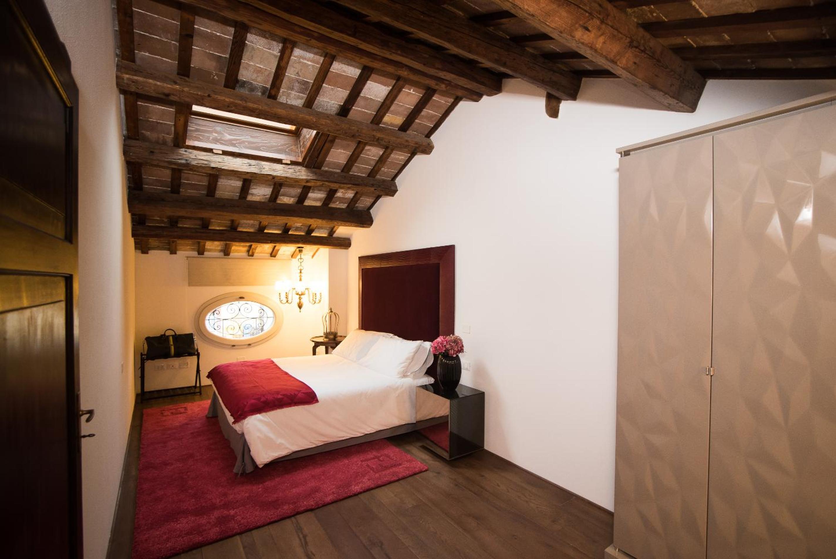 Deluxe Double Room with Shower