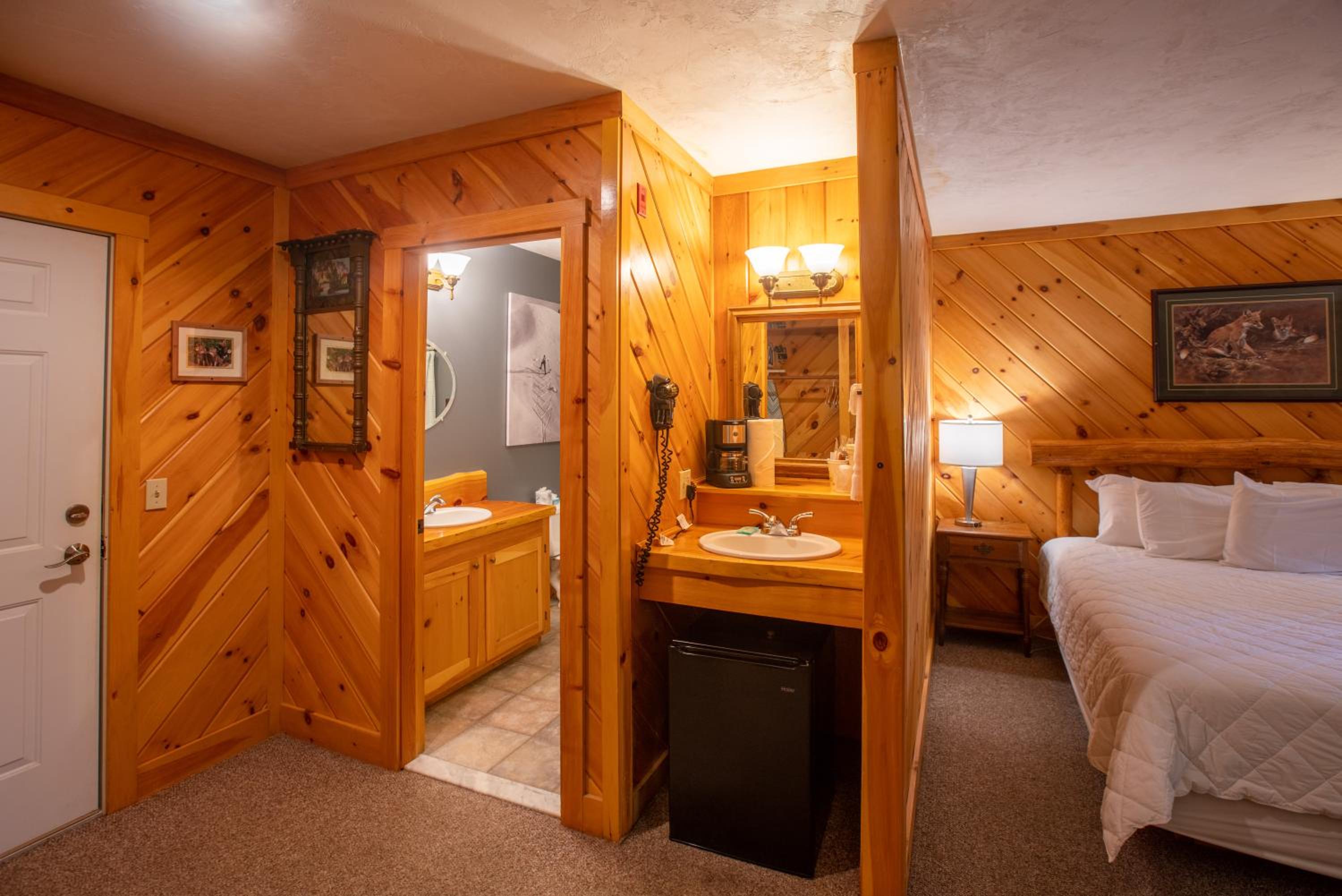 Lodge King Room - Adults Only  - Photo 4