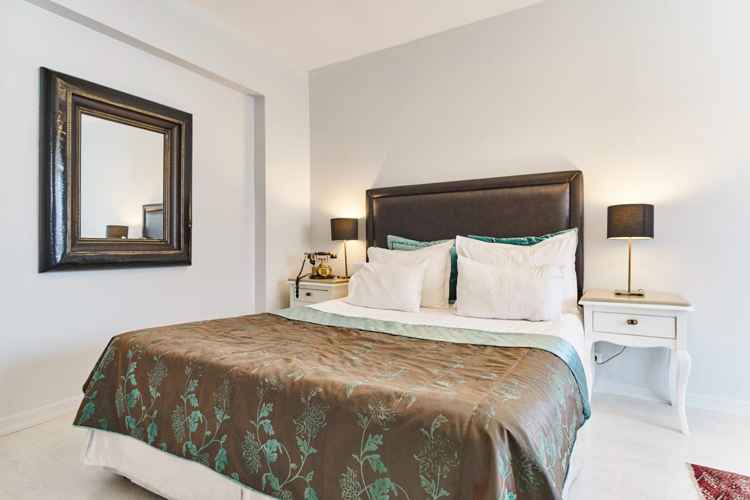 Deluxe Double or Twin Room photo 2