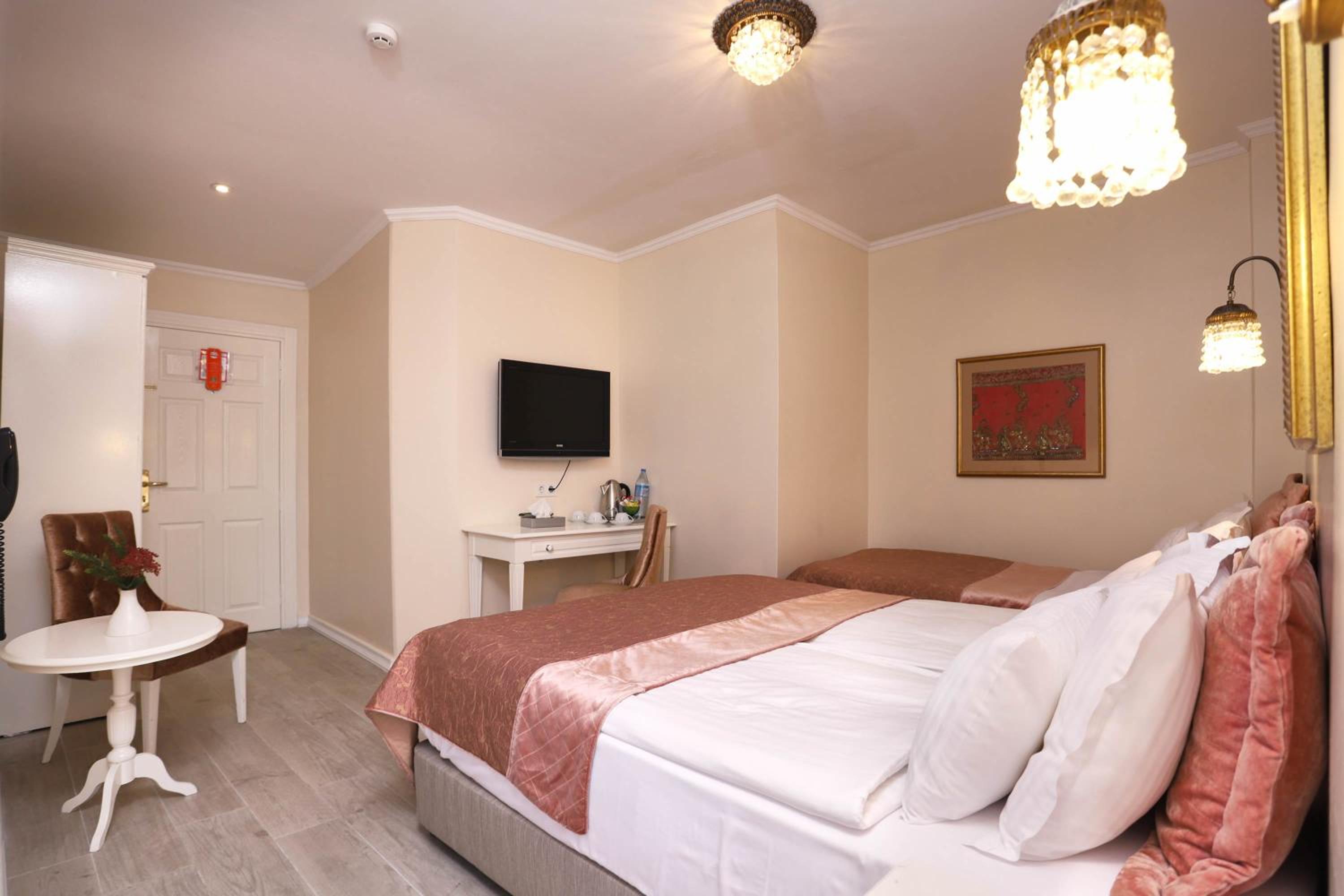 Deluxe Triple Room photo 1