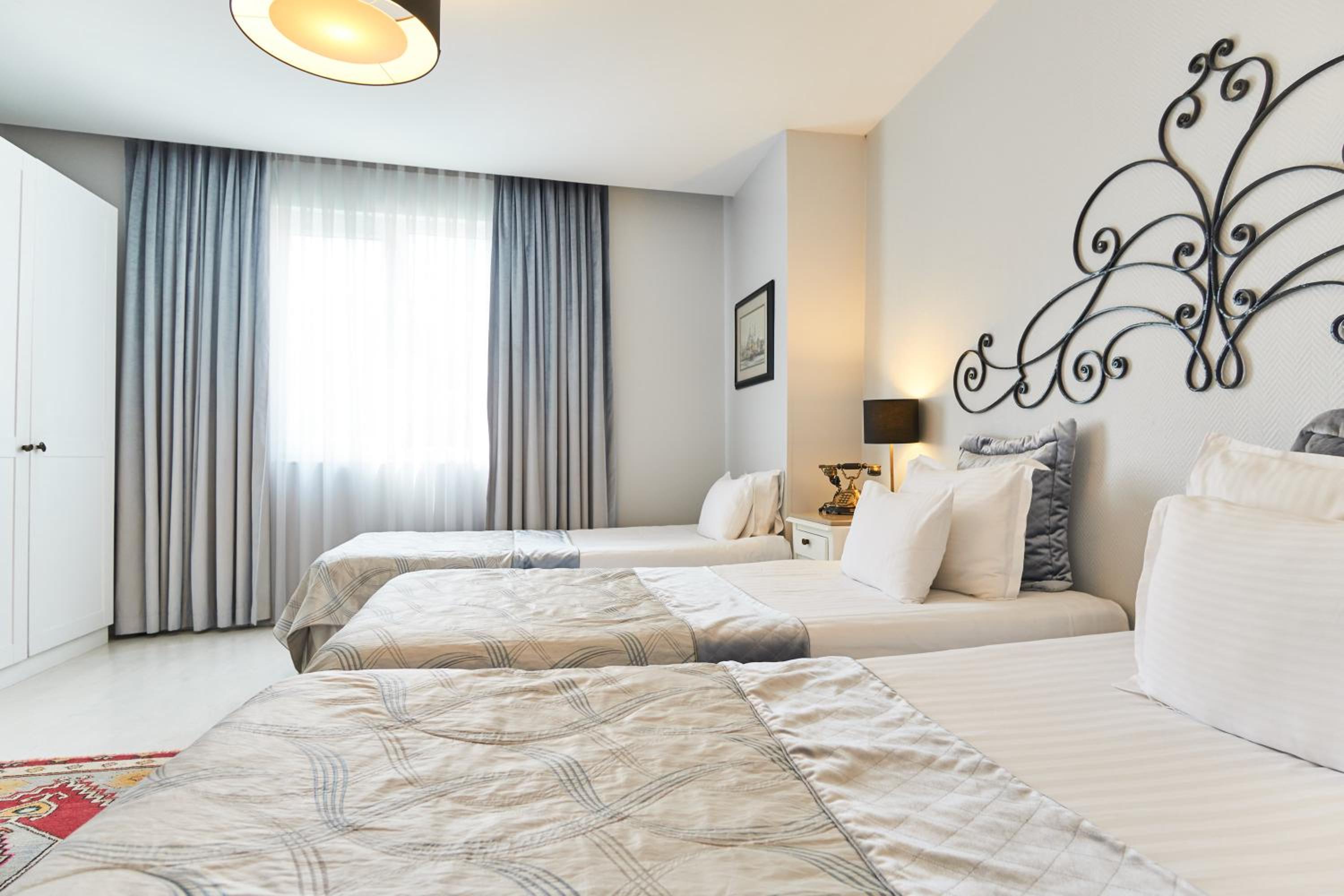 Premier Triple Room photo 2