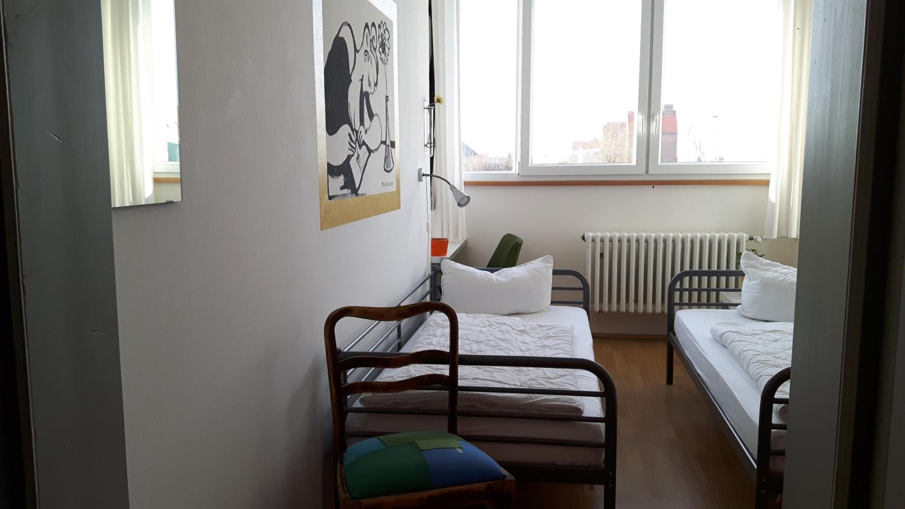 Single Room with Shared Bathroom photo 2