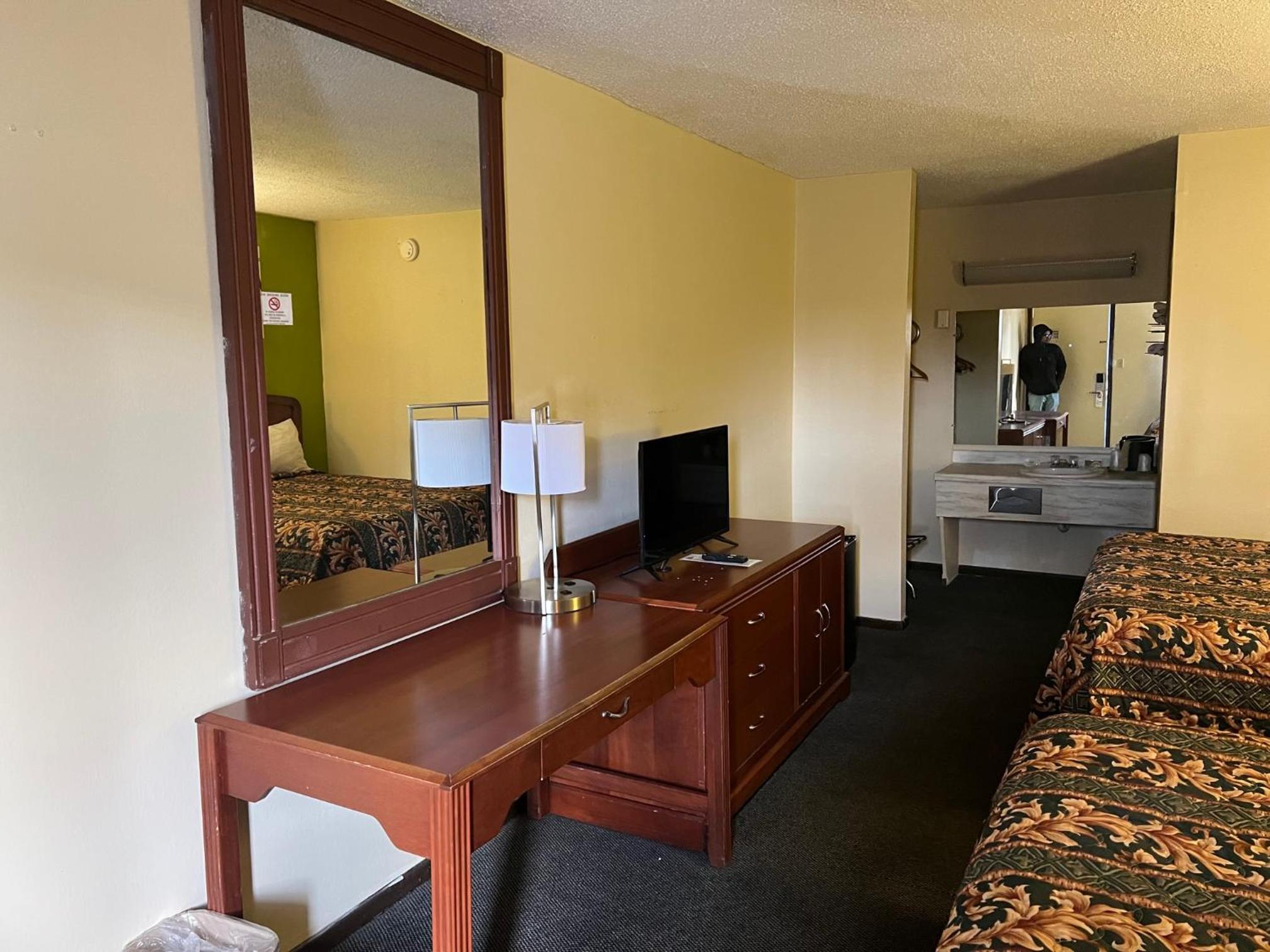 Double or Twin Room photo 2