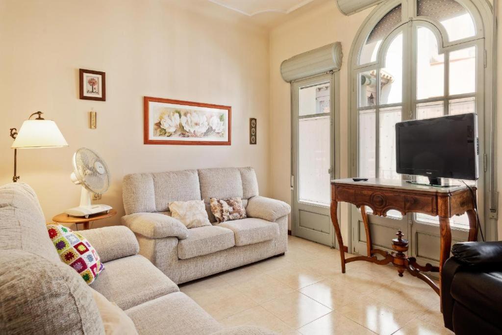 Three-Bedroom Apartment photo 2
