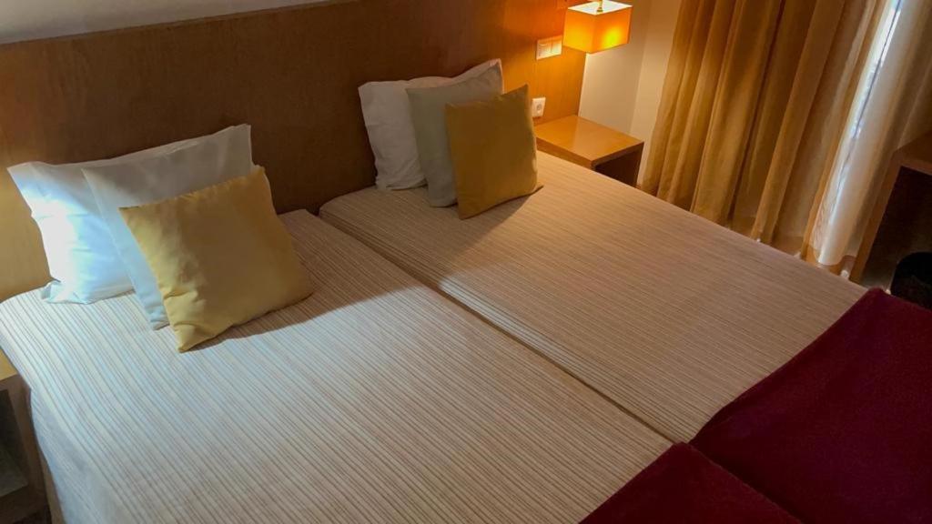 Economy Twin Room photo 1