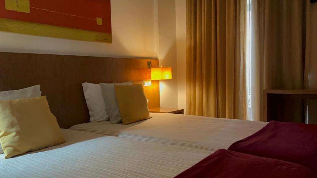 Economy Twin Room photo 2