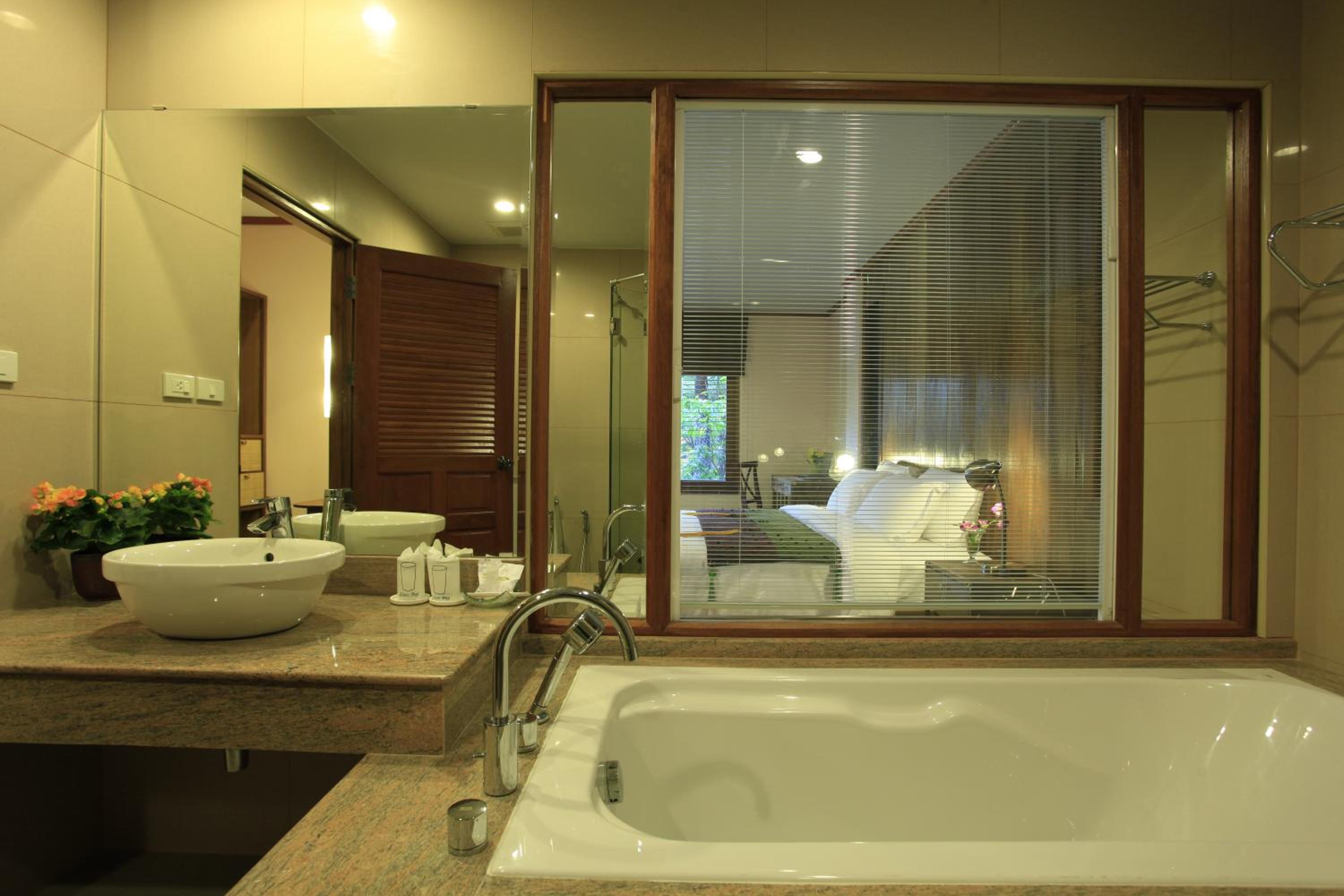 Superior Two-Bedroom Apartment - Photo 4