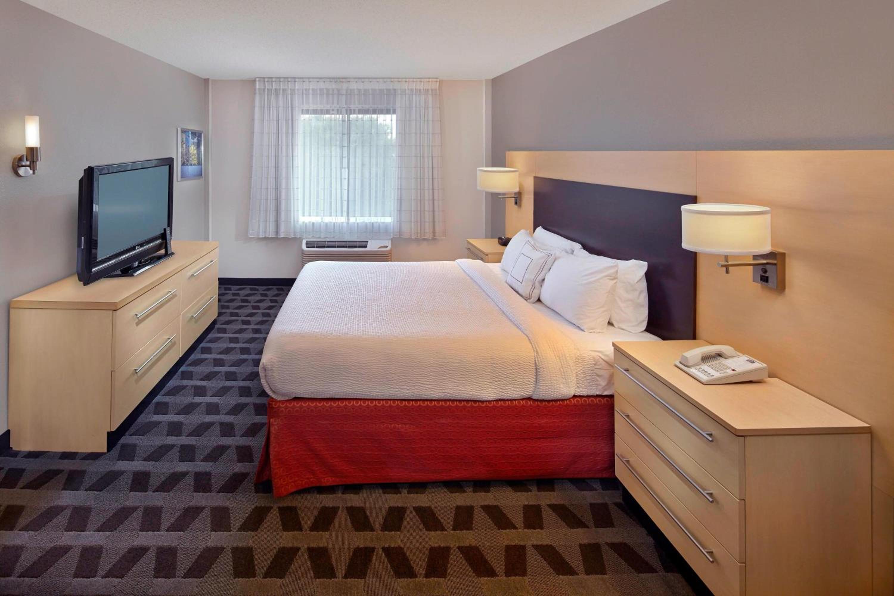One-Bedroom King Suite with Sofa Bed - Photo 1
