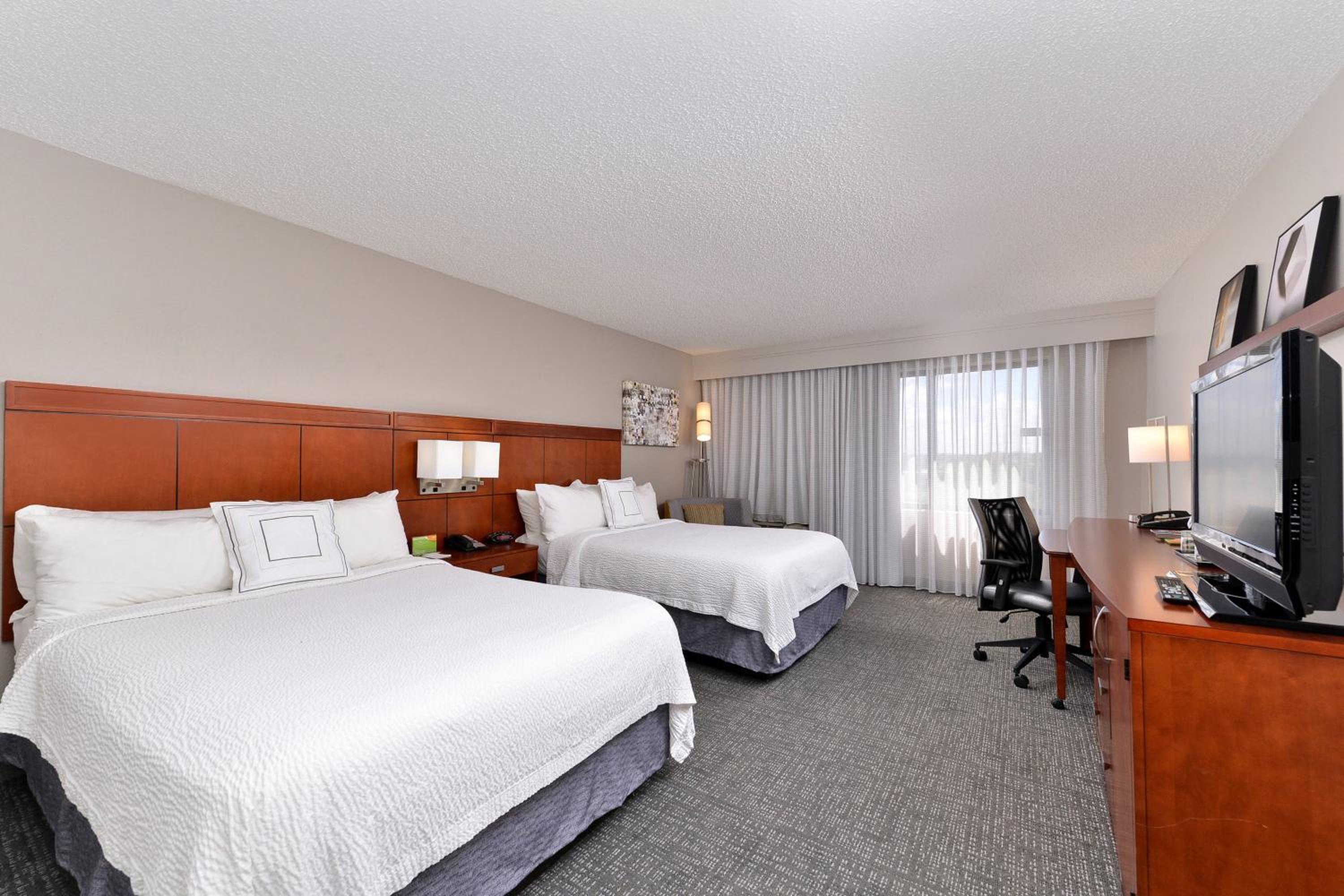 Double Room with Two Double Beds - Photo 1