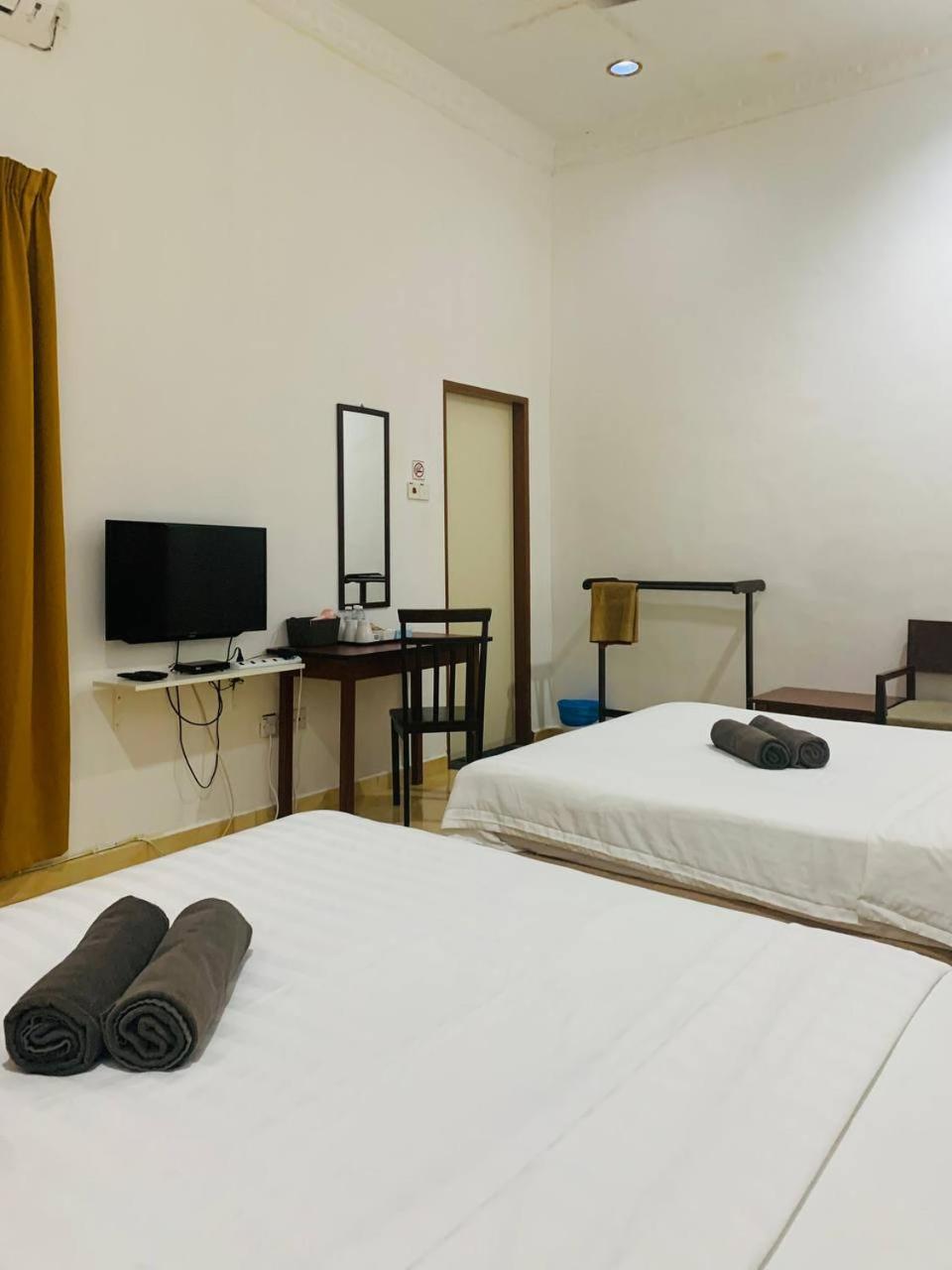 Deluxe Family Suite