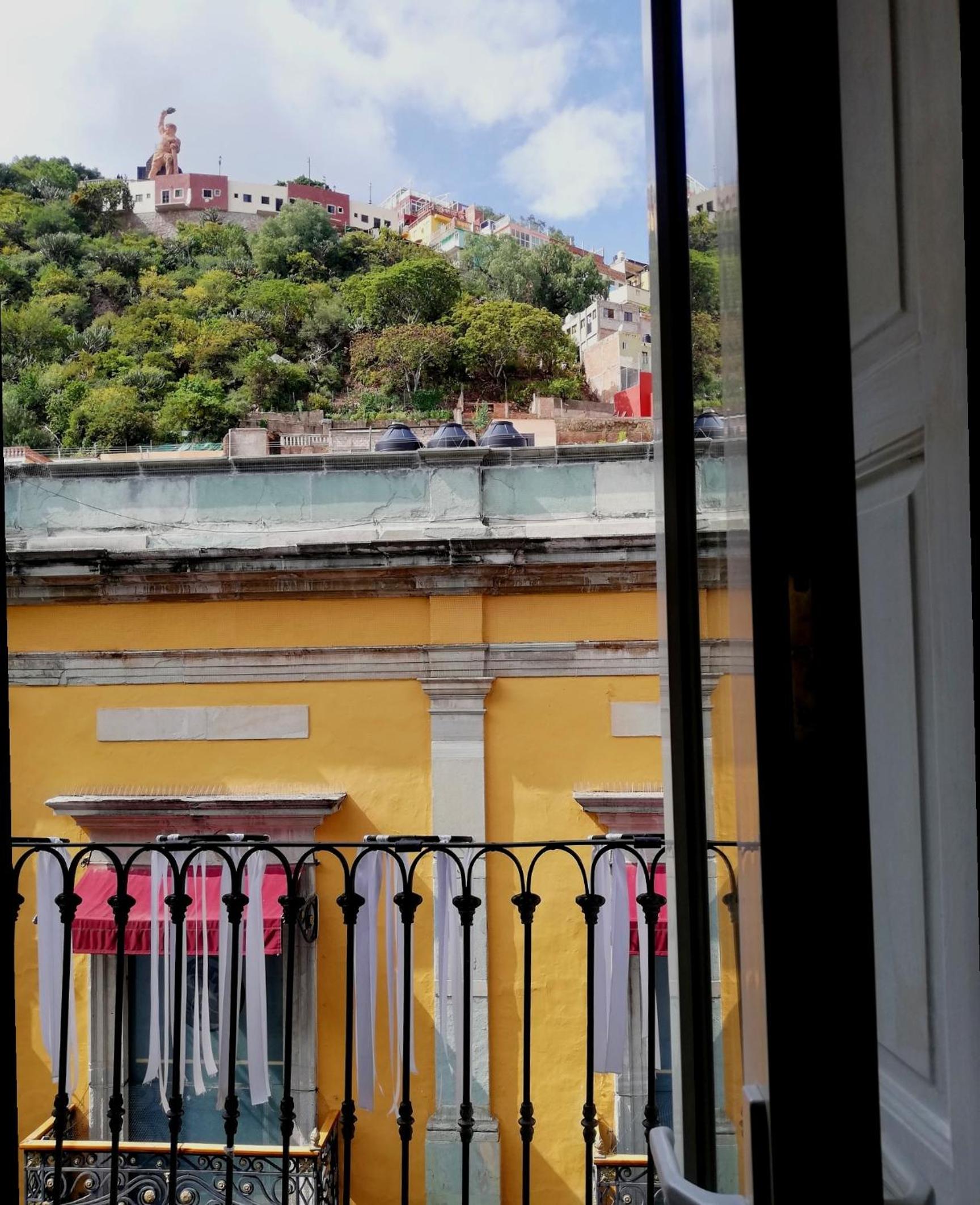 Junior Suite with Balcony photo 3