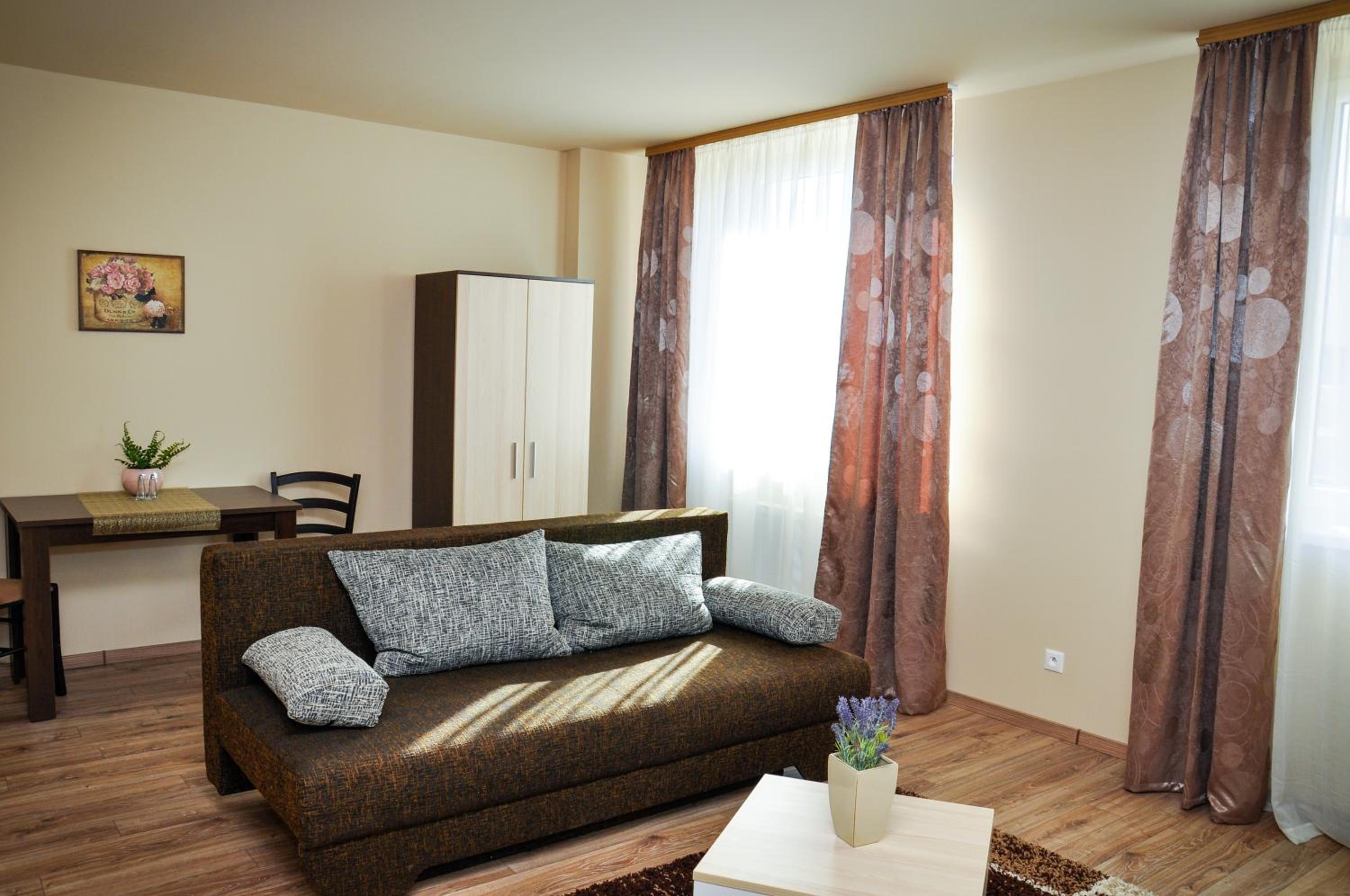 One-Bedroom Apartment (2 - 4 Adults) photo 1