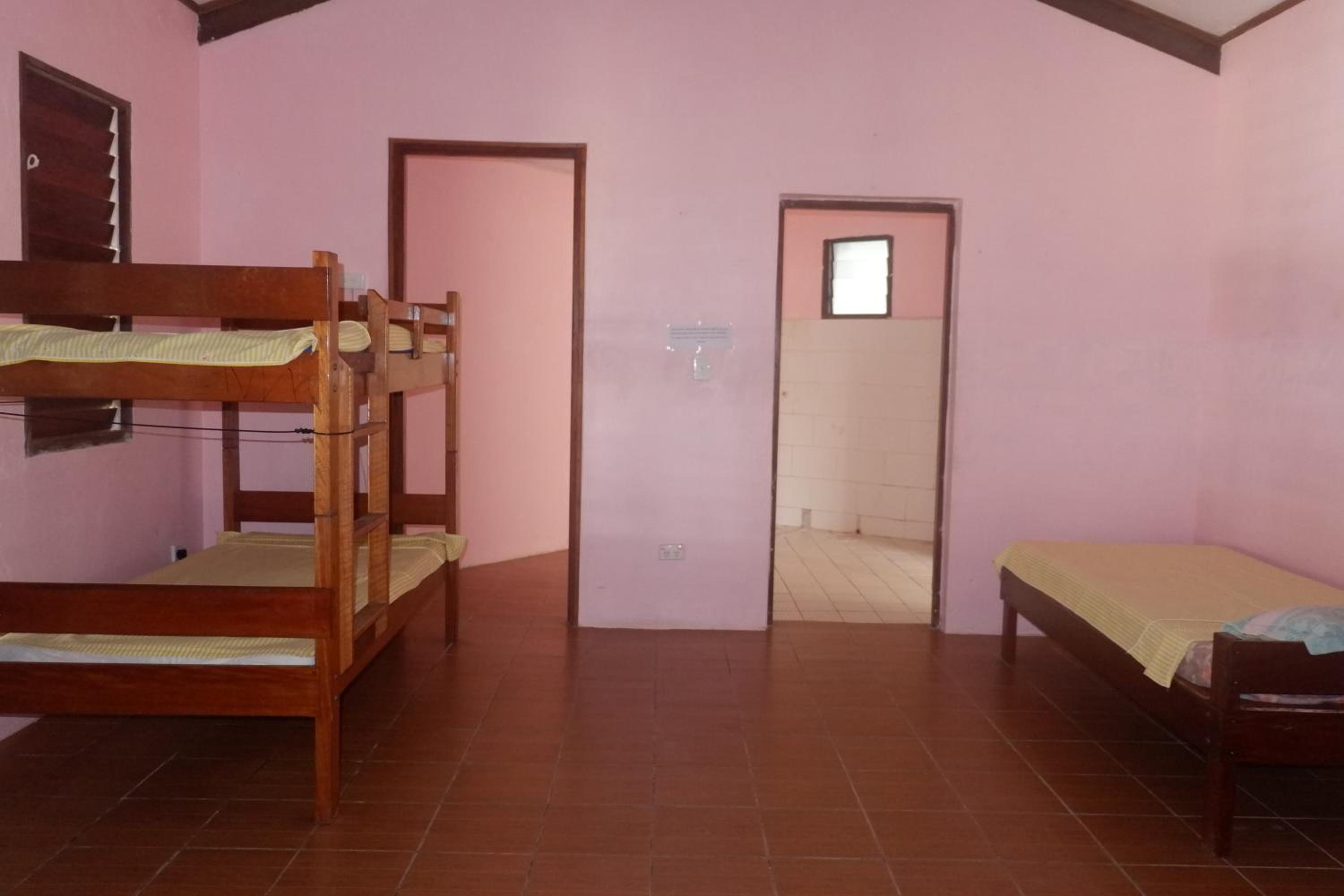 Bed in 8-Bed Mixed Dormitory Room photo 2