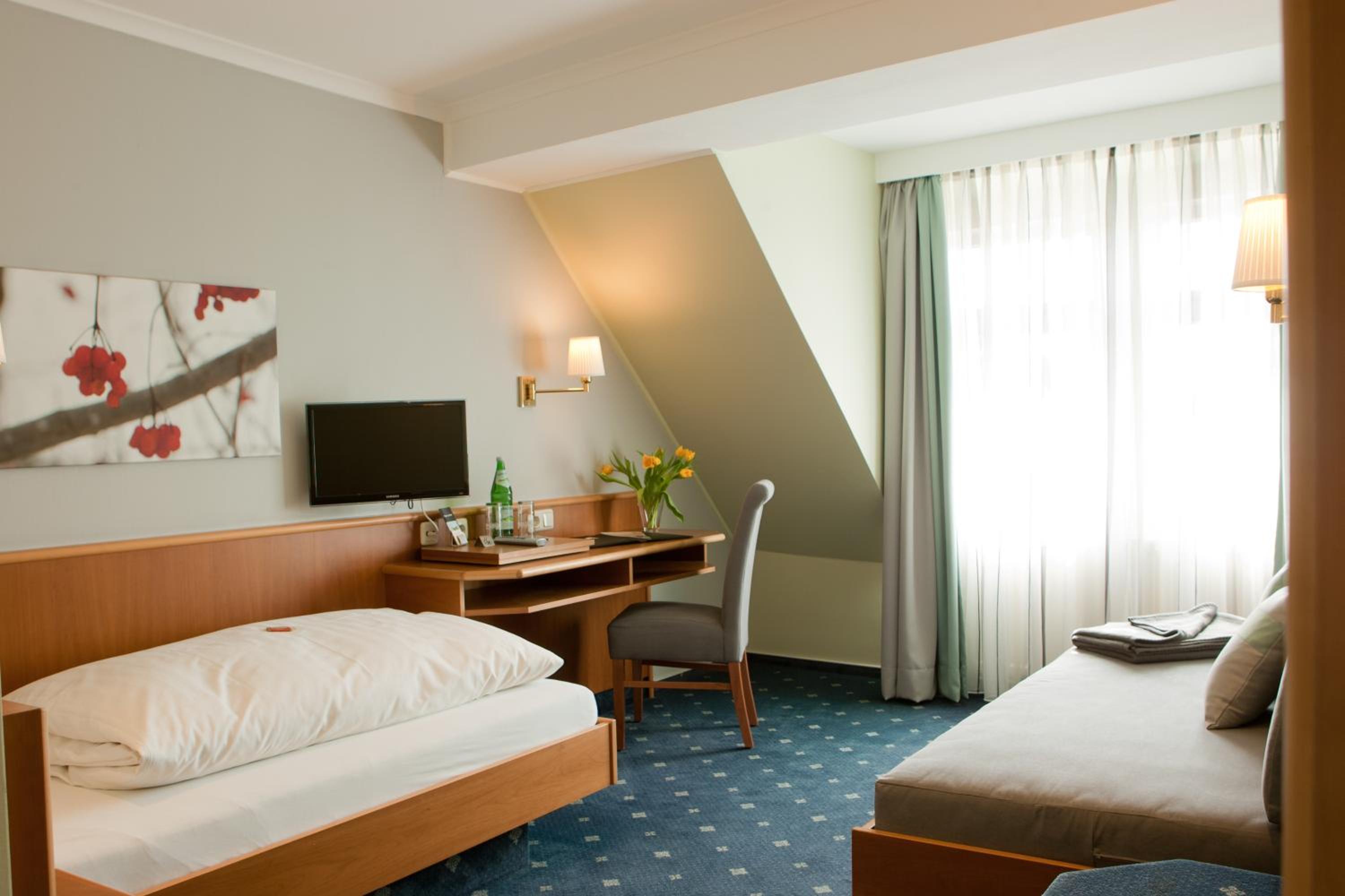 Comfort Twin Room - Photo 5