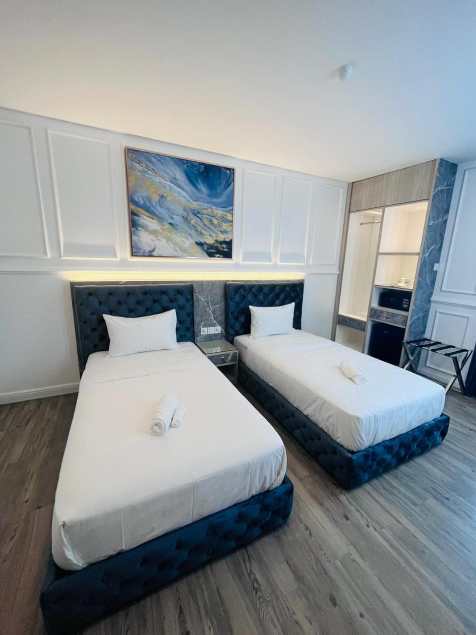 Deluxe Double or Twin Room photo 2