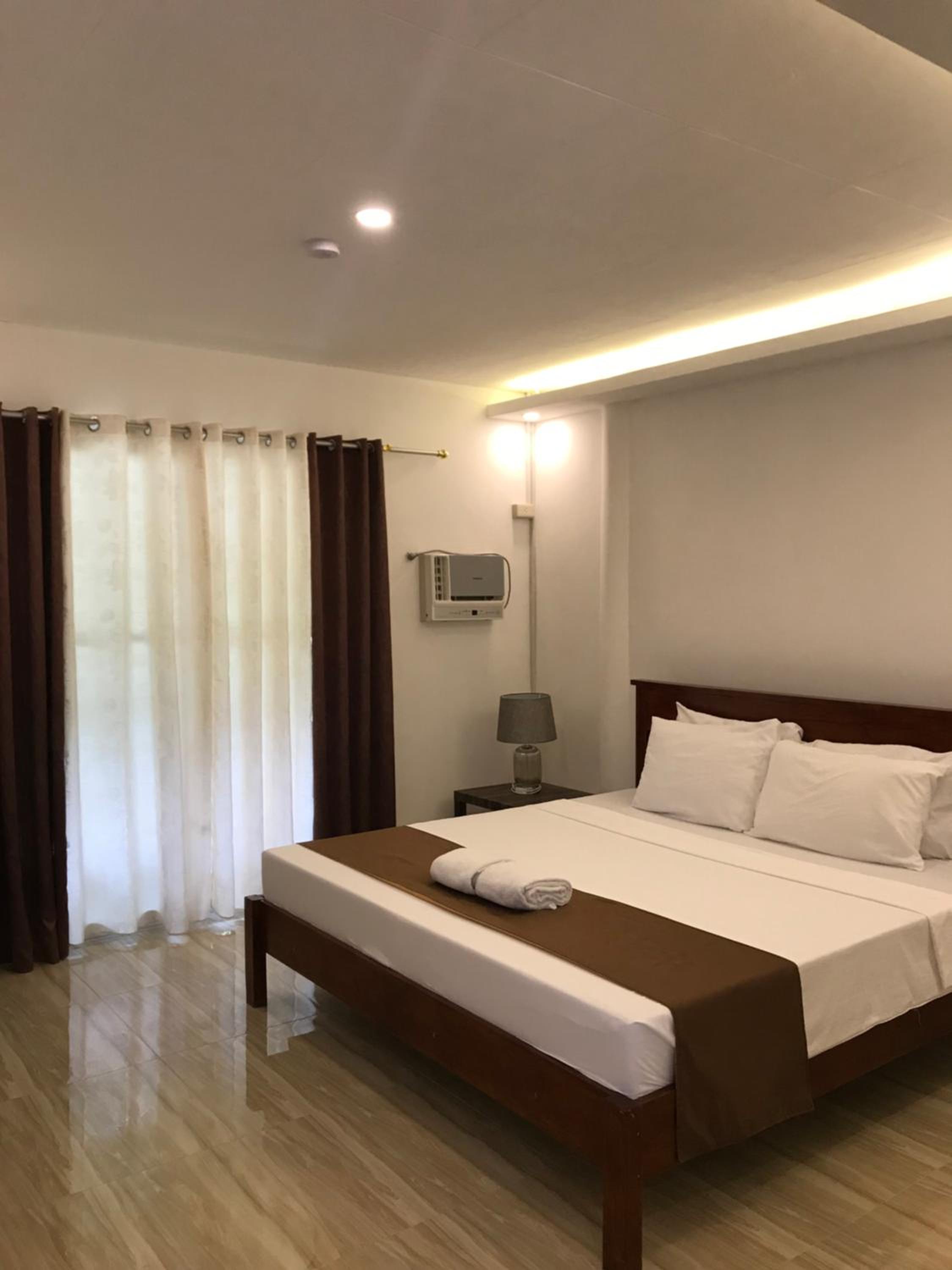 Deluxe Double or Twin Room with Sea View