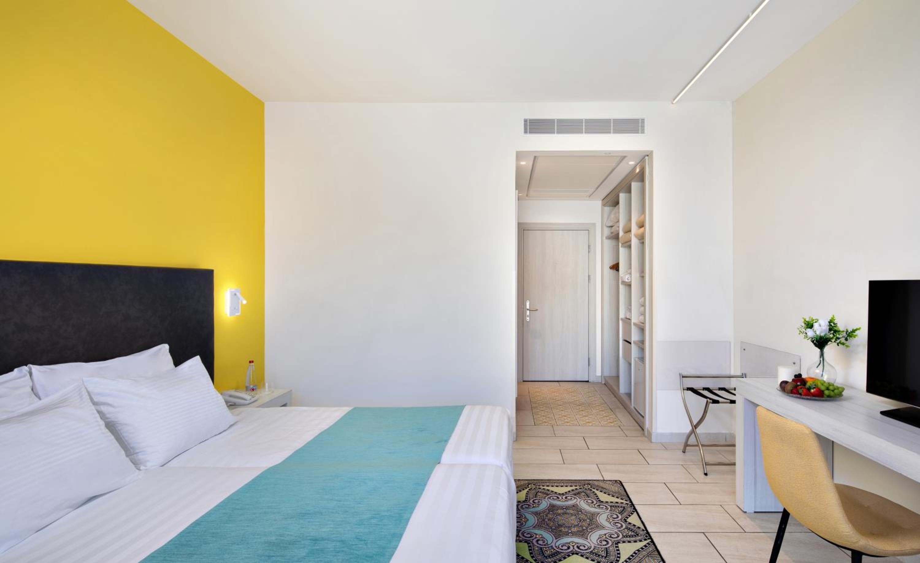 Deluxe Double or Twin Room - Photo 7