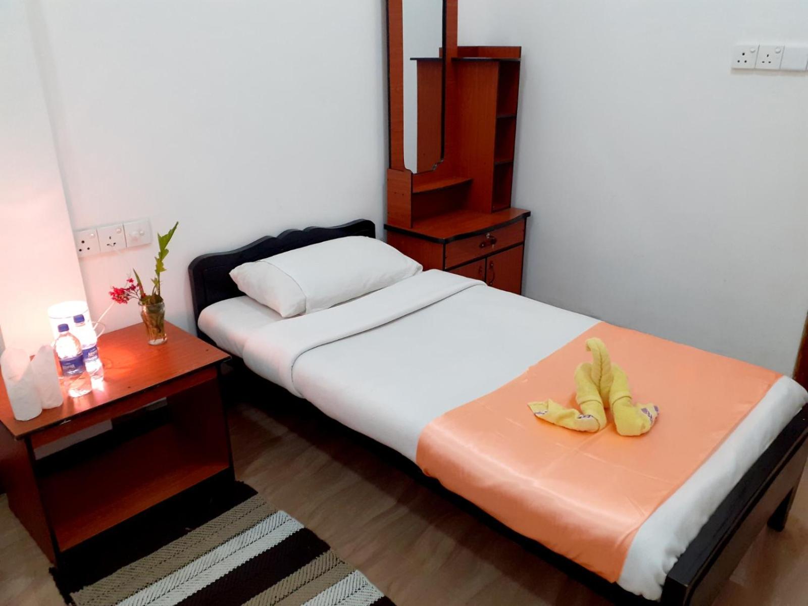 Double Room with Private Bathroom photo 2