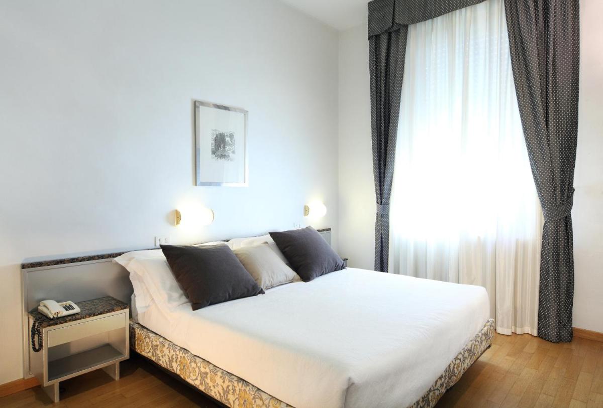 Double or Twin Room - Photo 2