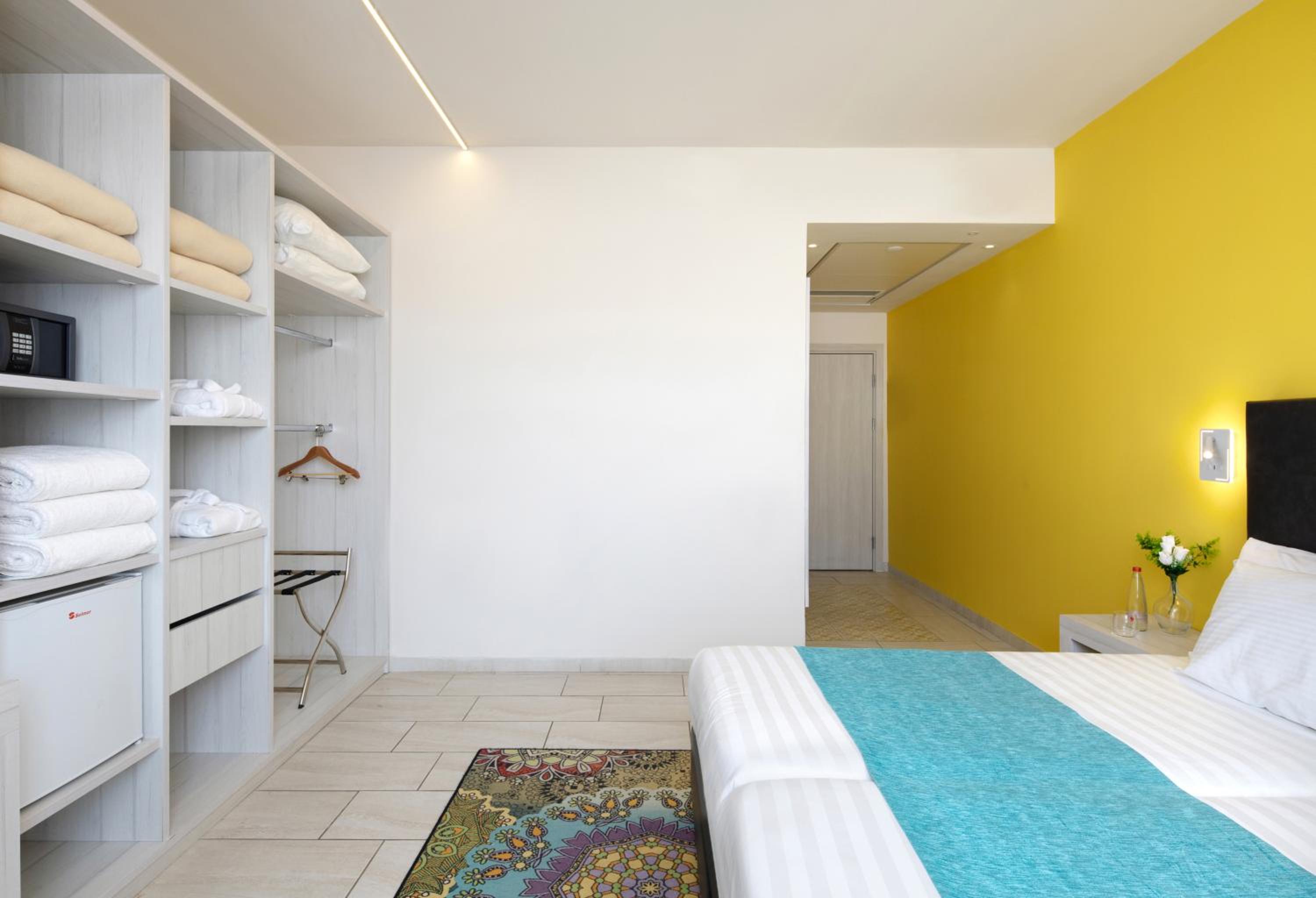 Double or Twin Room - Disability Access - Photo 1