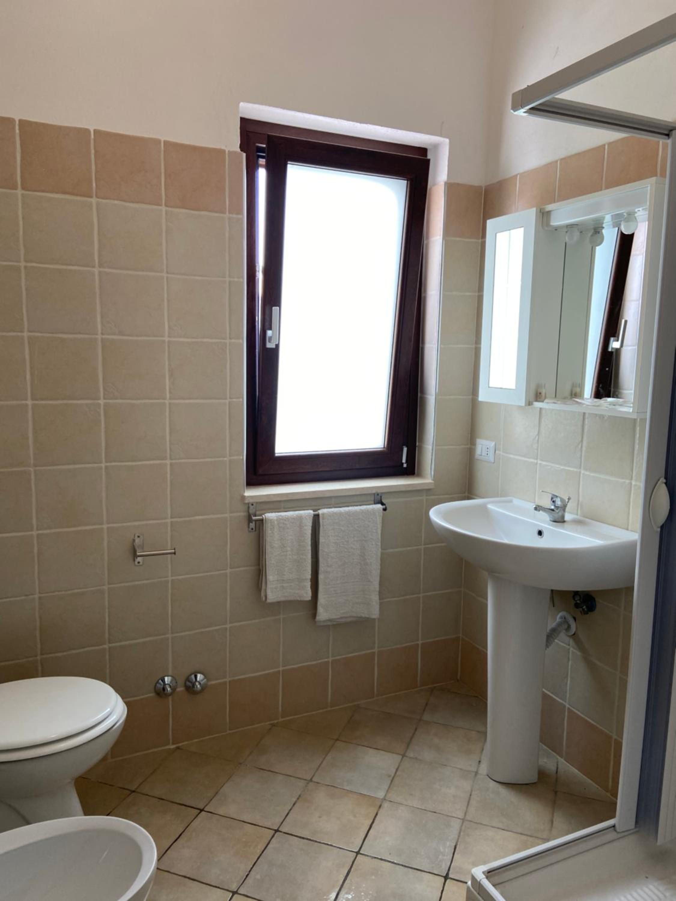 Double Room with Sea View - Photo 10