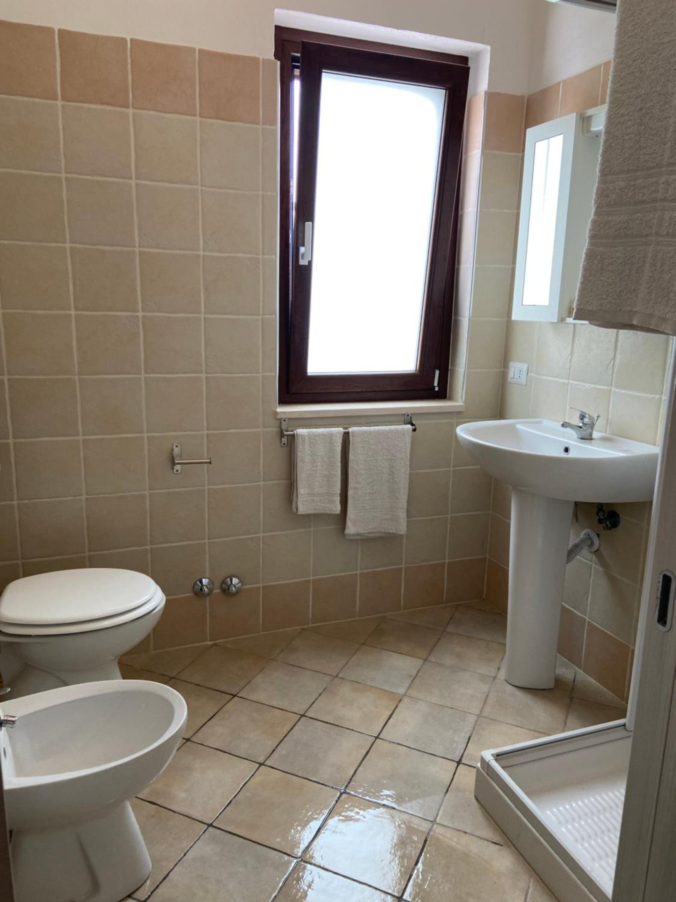 Double Room with Sea View - Photo 12