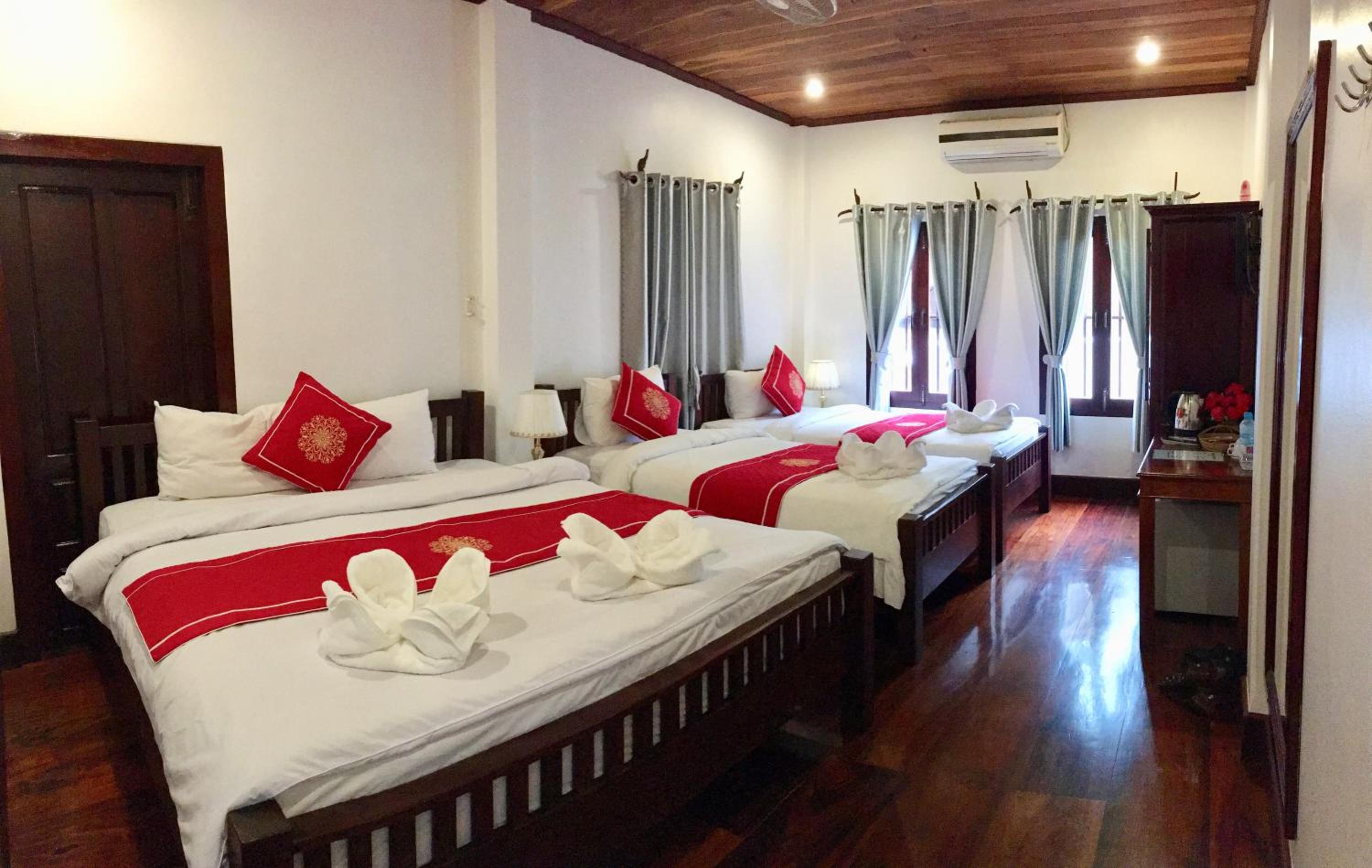 Deluxe Family Room - Photo 8
