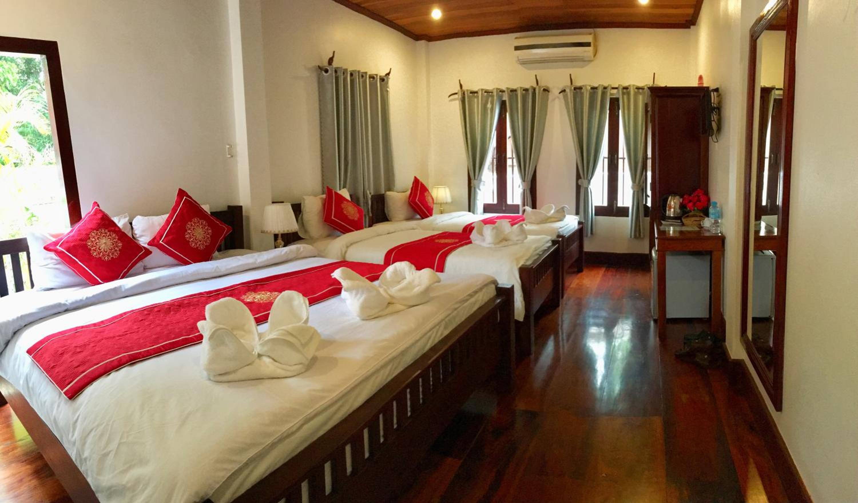 Deluxe Family Room - Photo 1
