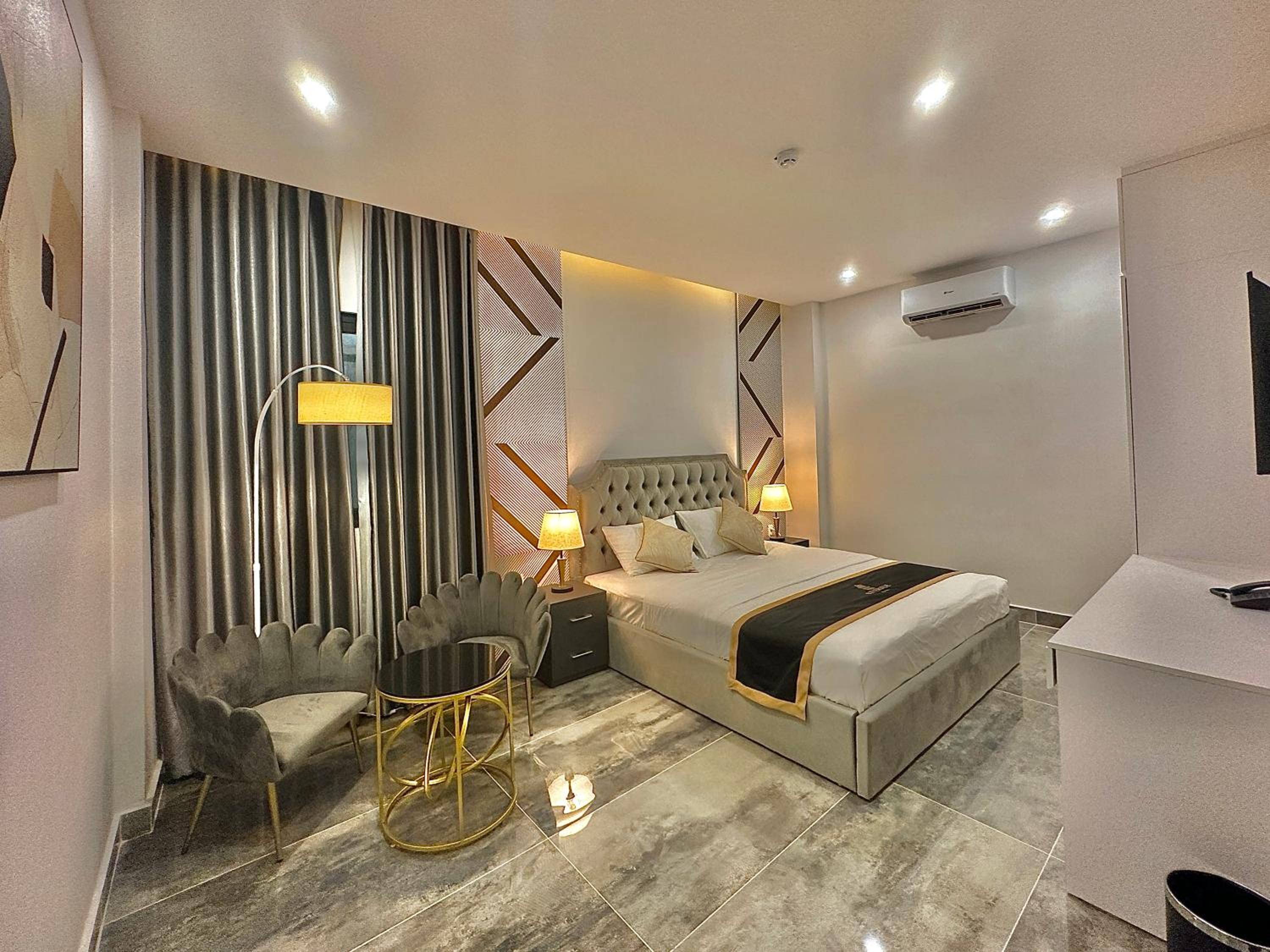 Superior King Room photo 3