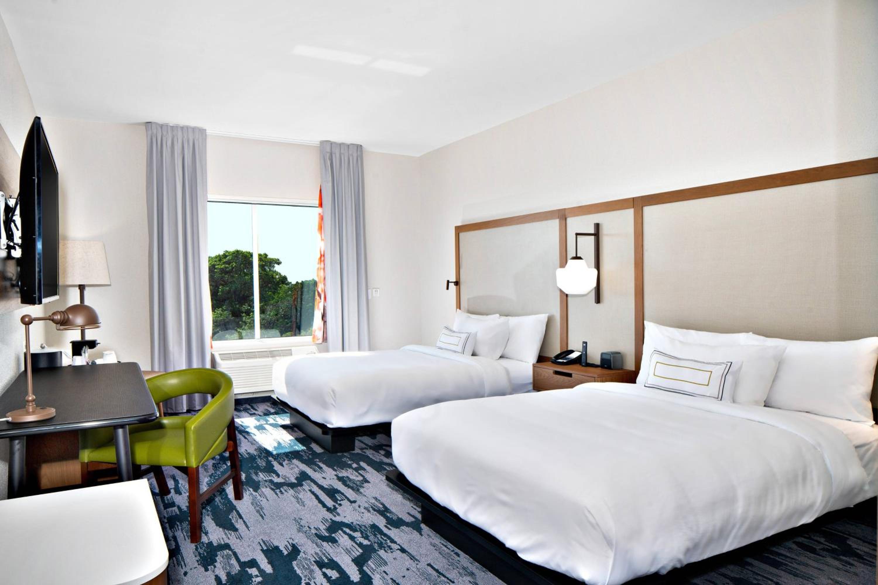 Queen Room with Two Queen Beds - Hearing Accessible - Photo 1