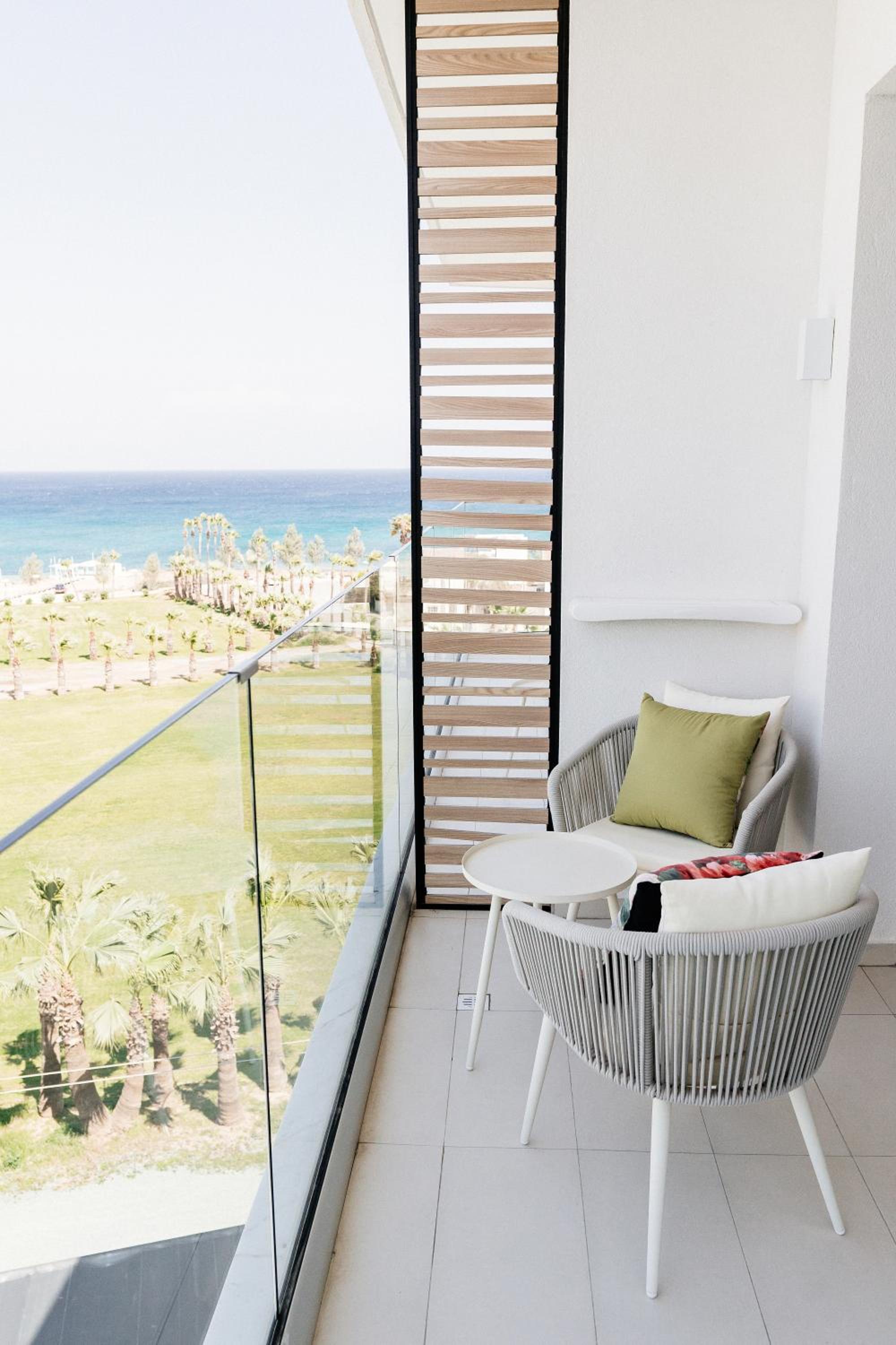 Superior Double or Twin Room Side Sea View - Photo 11