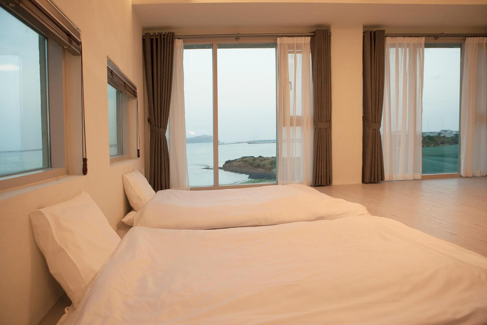 Family Room with Wellness program for 4& Breakfast for 4 (per night) - Photo 4