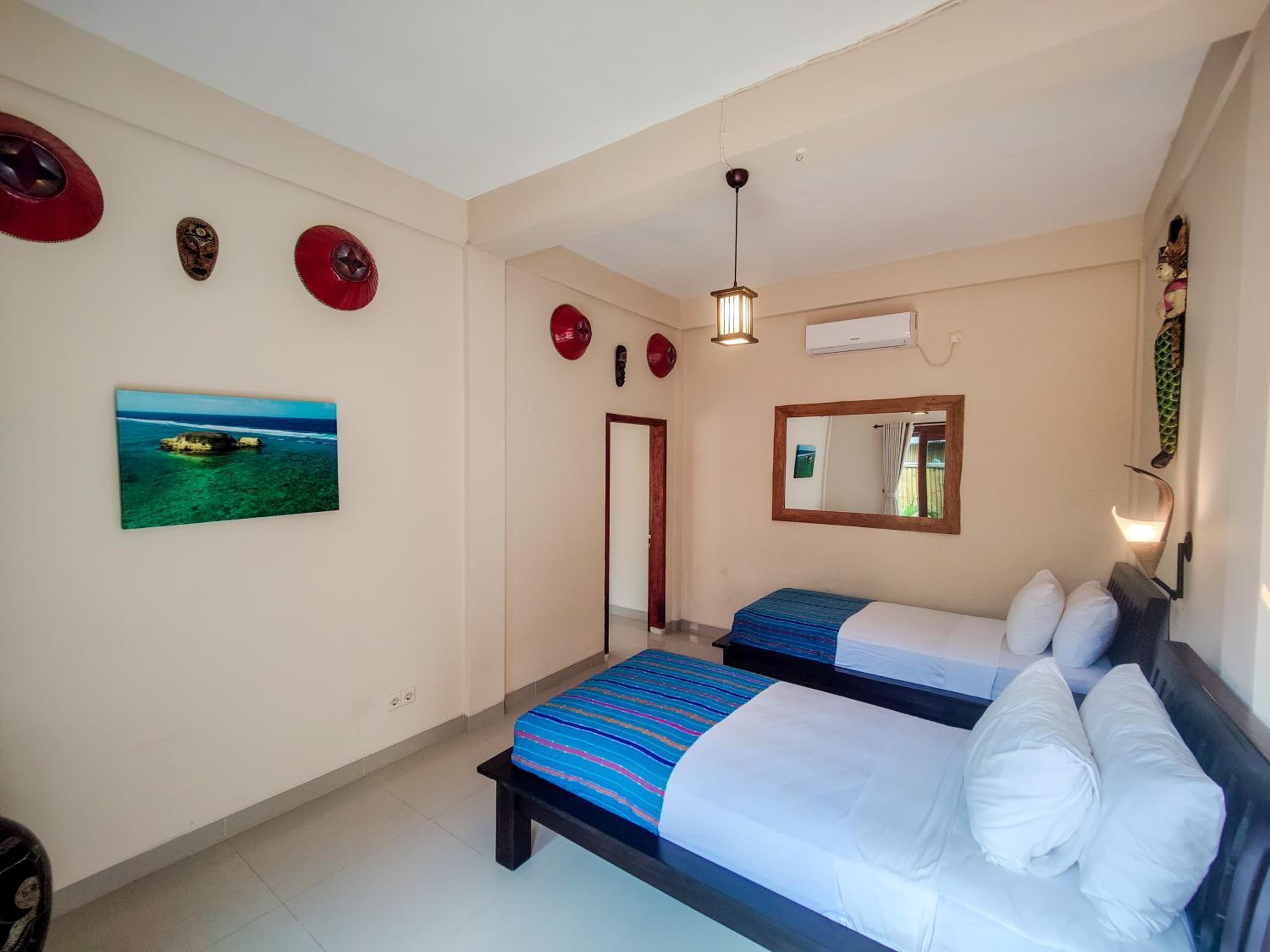 Family Room with Terrace photo 2