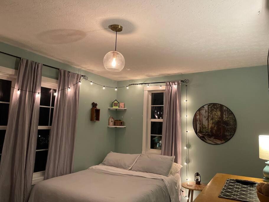 Three-Bedroom House photo 1