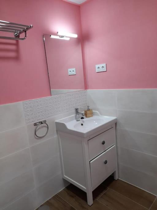Four-Bedroom House photo 2
