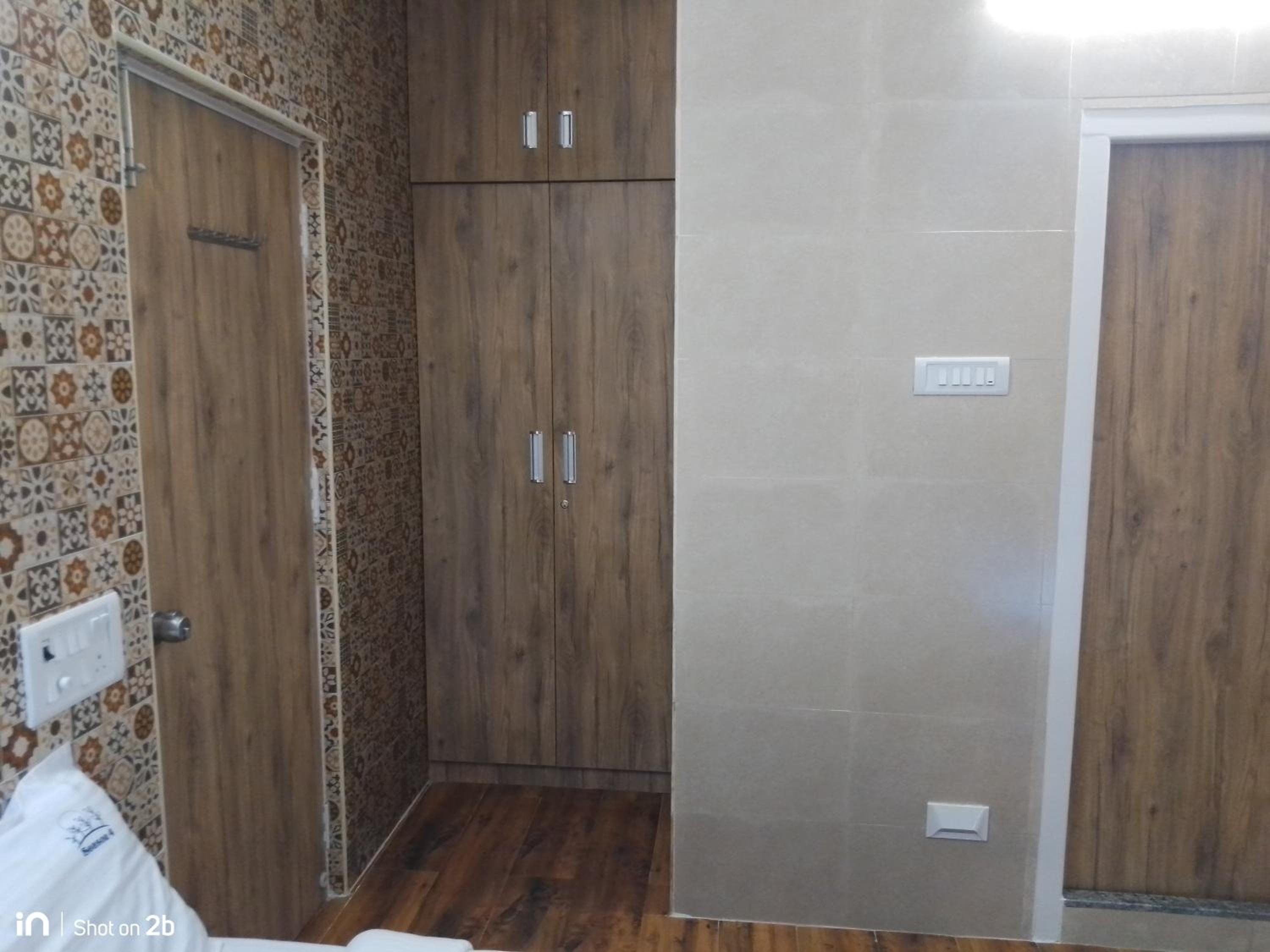 Two-Bedroom Apartment - Photo 31