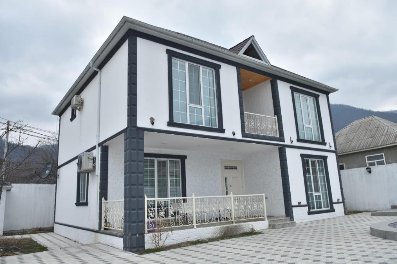 Villa photo 1