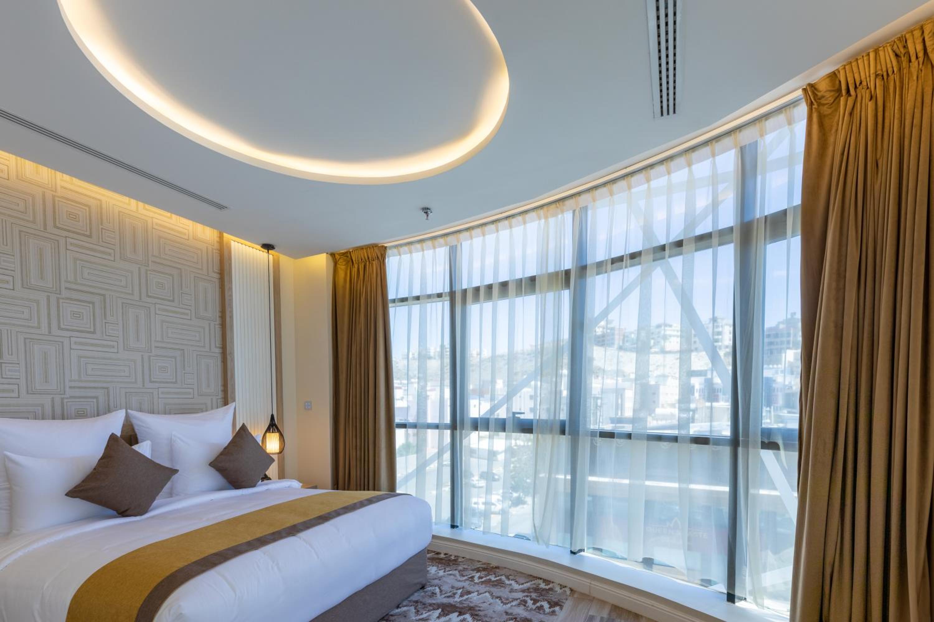 Executive Suite photo 1