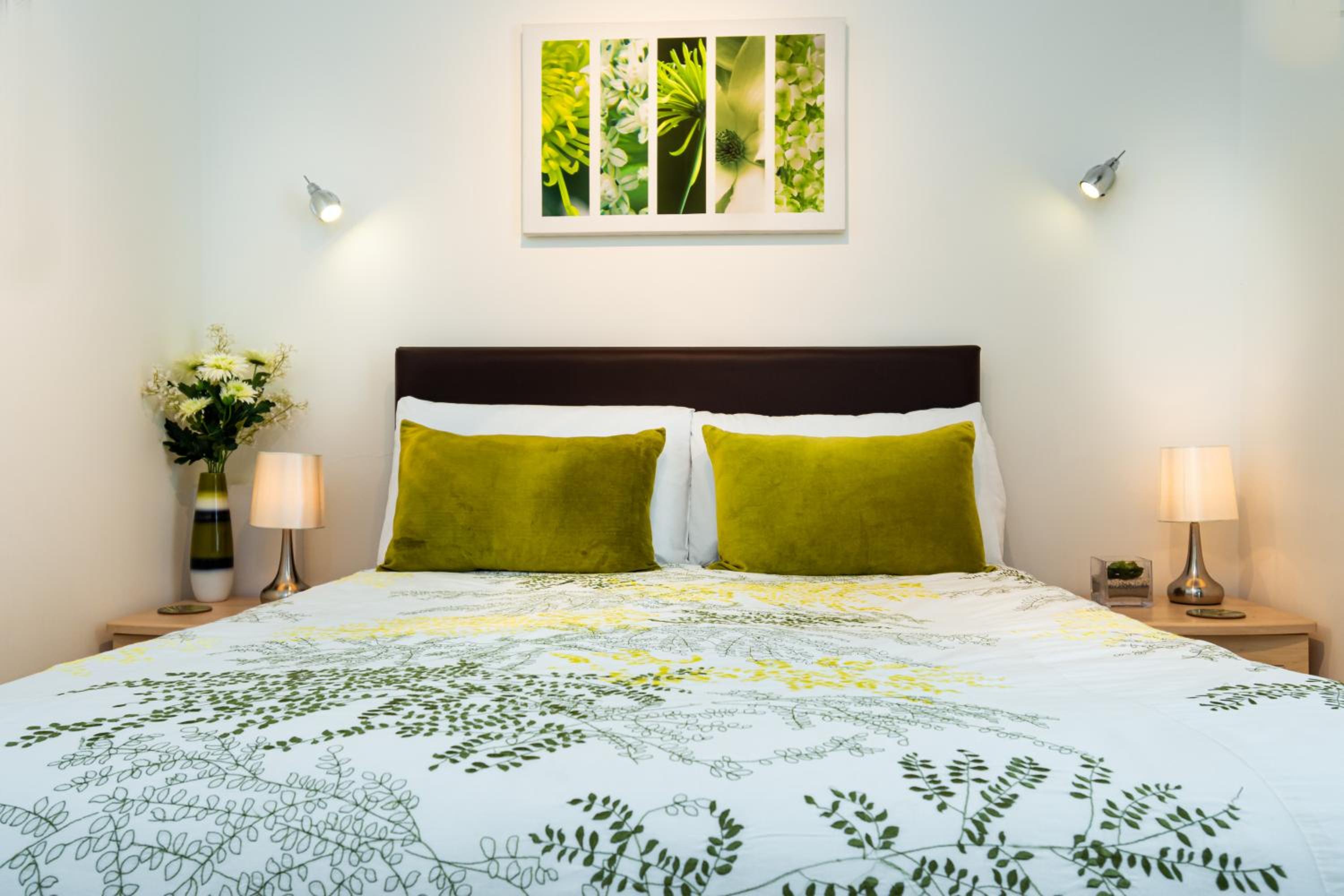 Small Double Room with Shower - Room 6  photo 2