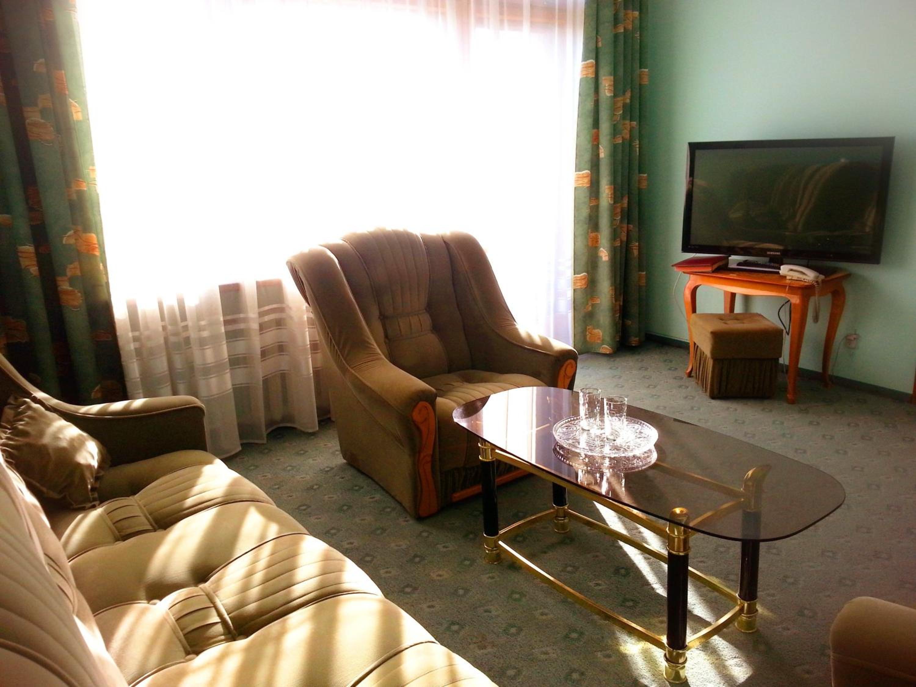 Junior Suite with Balcony photo 1