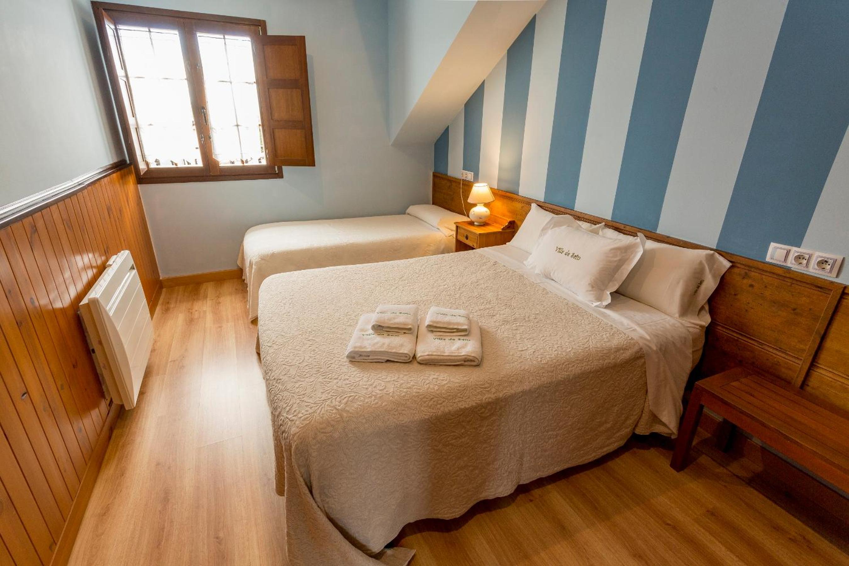 Two-Bedroom Apartment with Garden access and private Porche photo 2