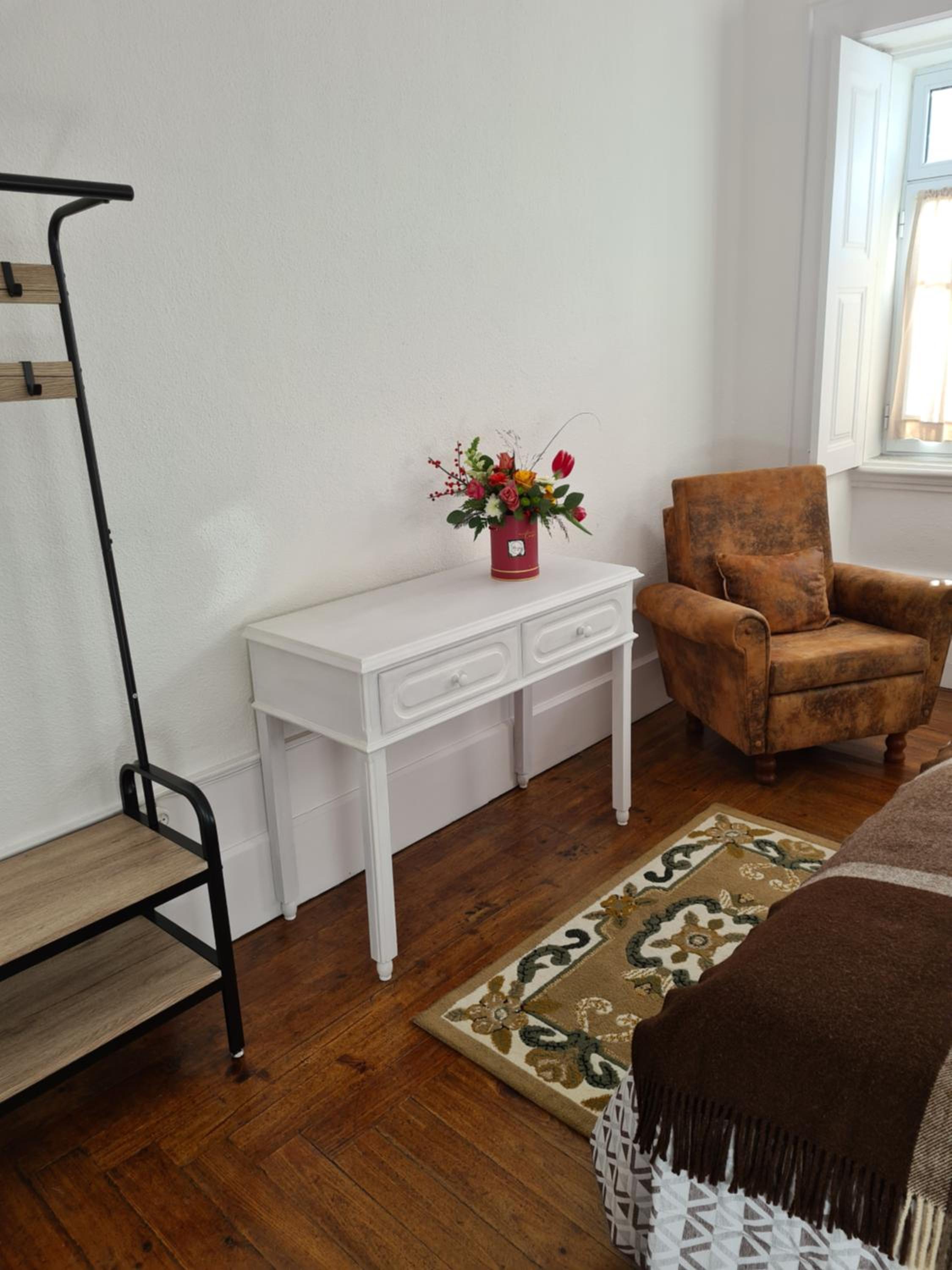 Three-Bedroom House photo 3