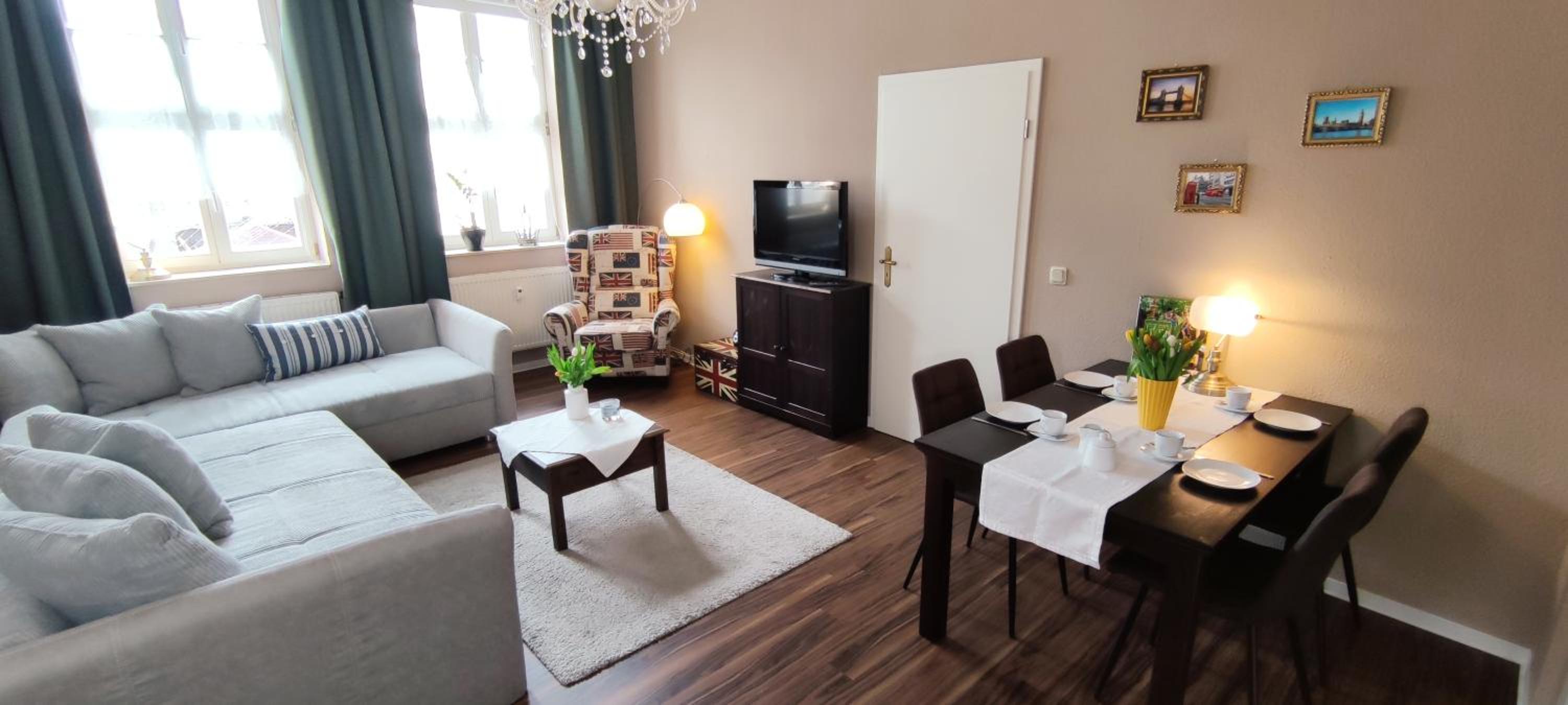 One-Bedroom Apartment photo 1