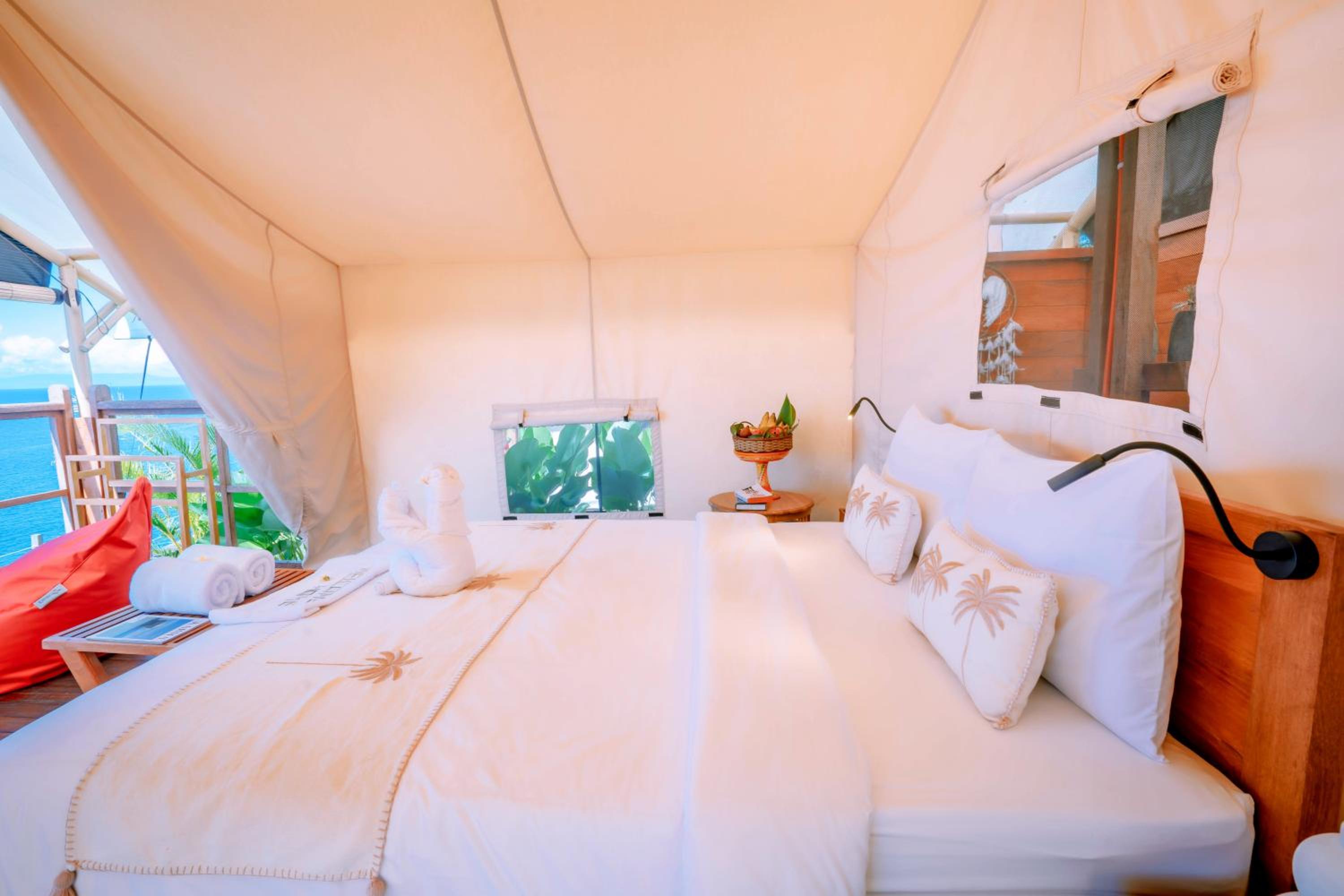 Deluxe Double Room with Balcony and Sea View - Photo 14