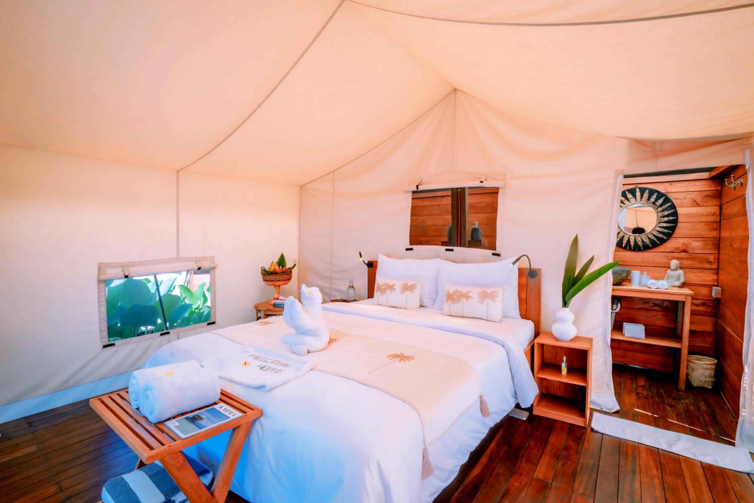 Deluxe Double Room with Balcony and Sea View - Photo 15